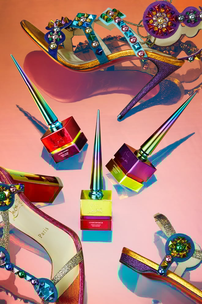 クリスチャン ルブタン」ポップなメタリックカラーの限定ネイル発売