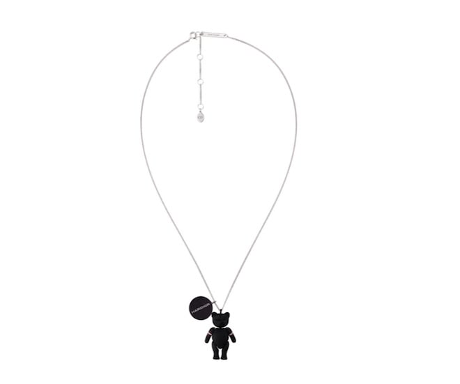 dior homme テディベアネックレス ディオール オム」からアイコニックなテディベアのアクセサリーが登場