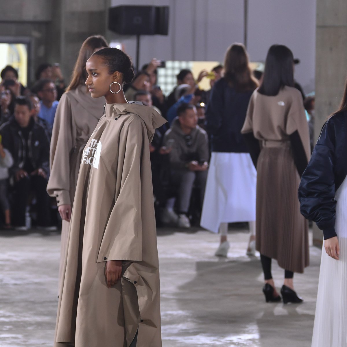 HYKE_19ss_0096-thumb-2400x1600