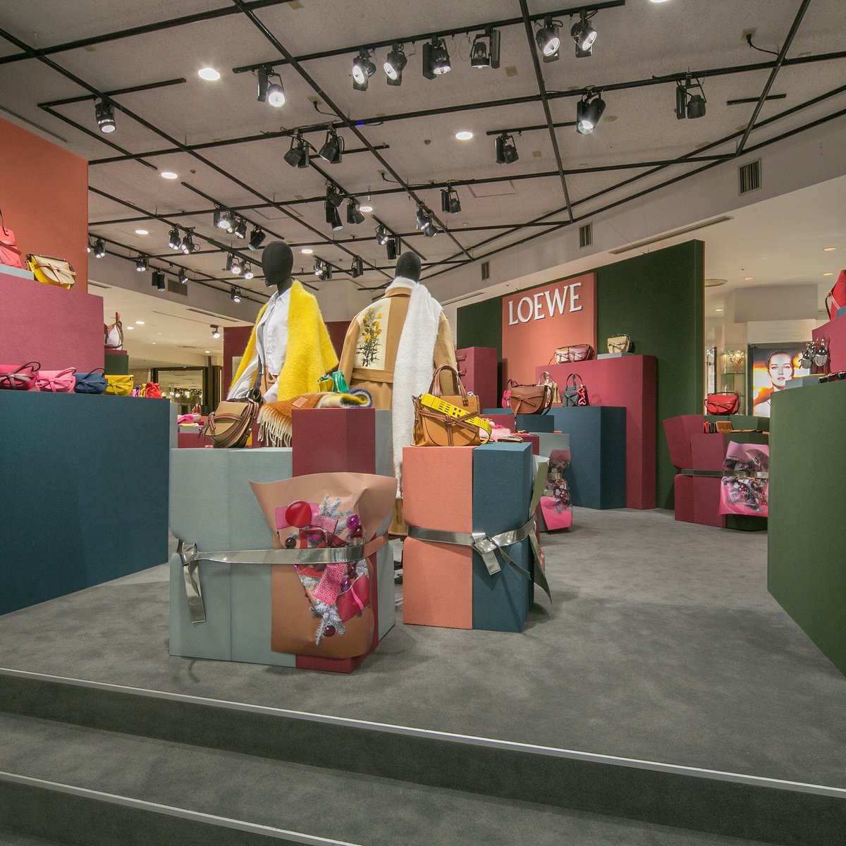 loewe-personalization-charm-