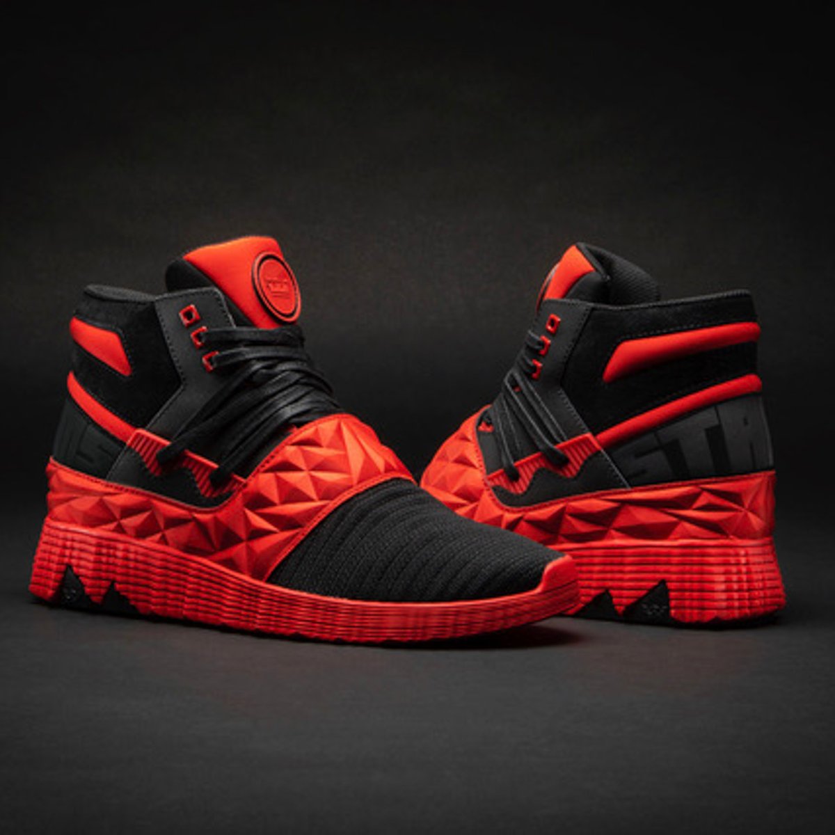 ✨美品✨Supra ハイカットスニーカー 黒/赤HIPHOPZeebra コラボ 【公式 