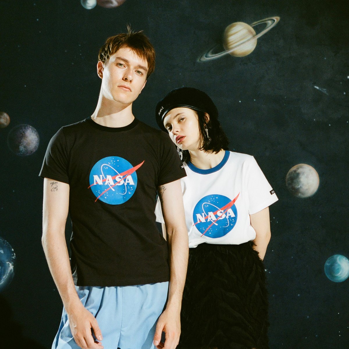ポルノグラフィティ×NASA Tシャツ Lサイズ ポルノグラフィティ × NASAのコラボグッズがヴィレヴァンに登場！ 堂々