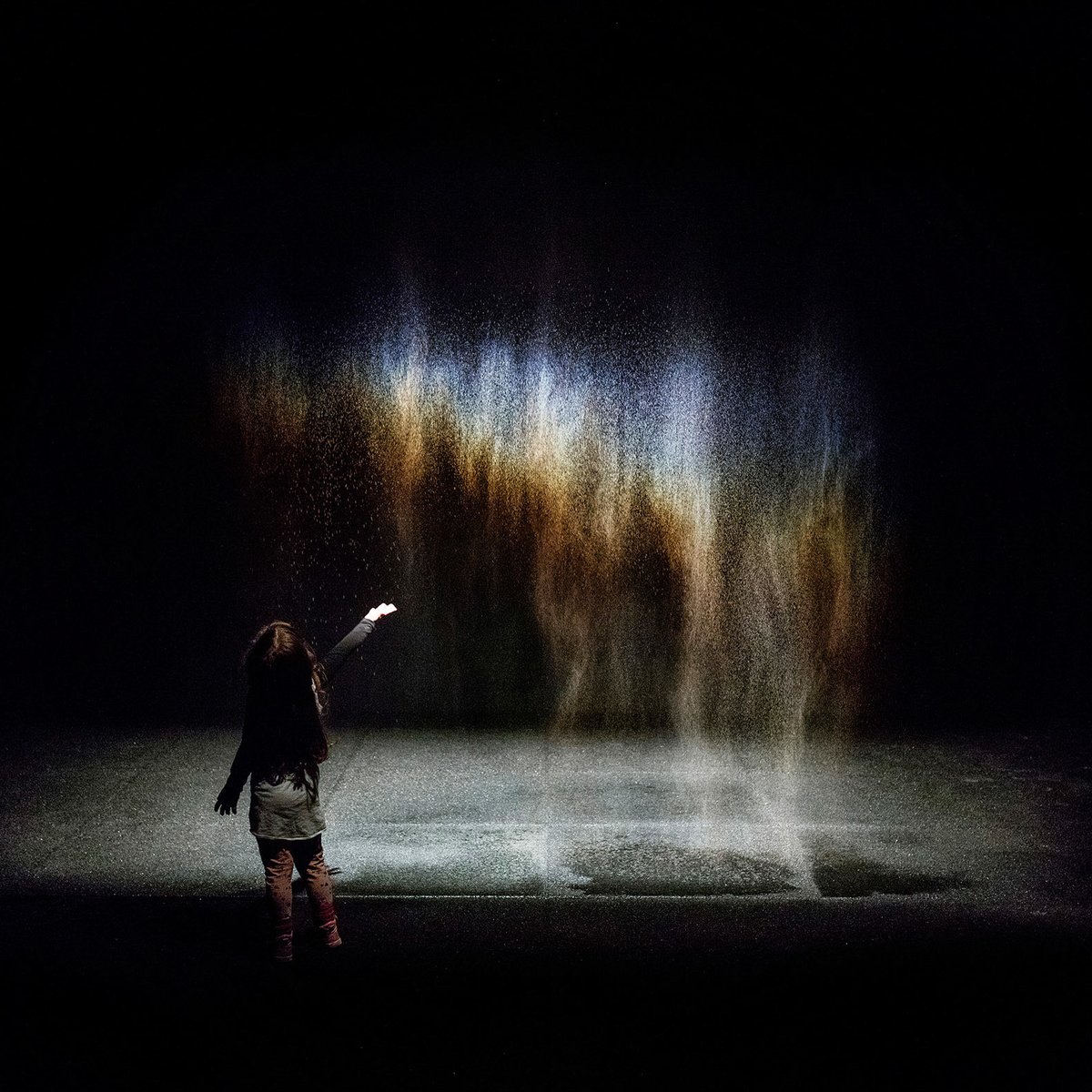 オラファー・エリアソンが日本で10年ぶりの大規模展、東京都現代美術館