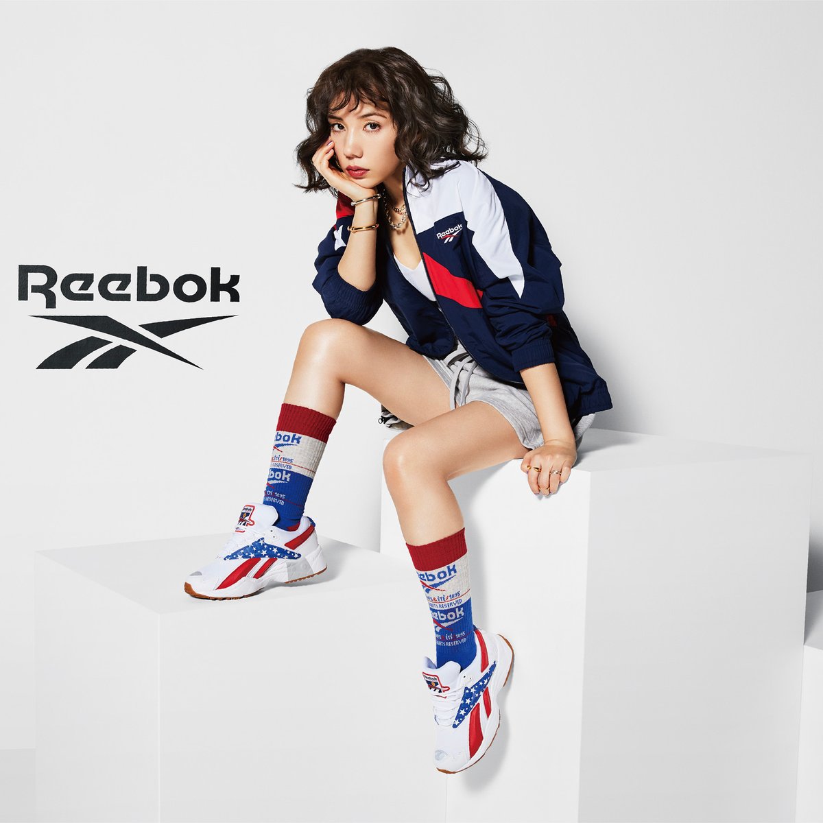 RE. 仲里依紗　ナップサック 値下げ‼️仲 里依紗さんのファッションブラ RE. LUCKY POCHETTE