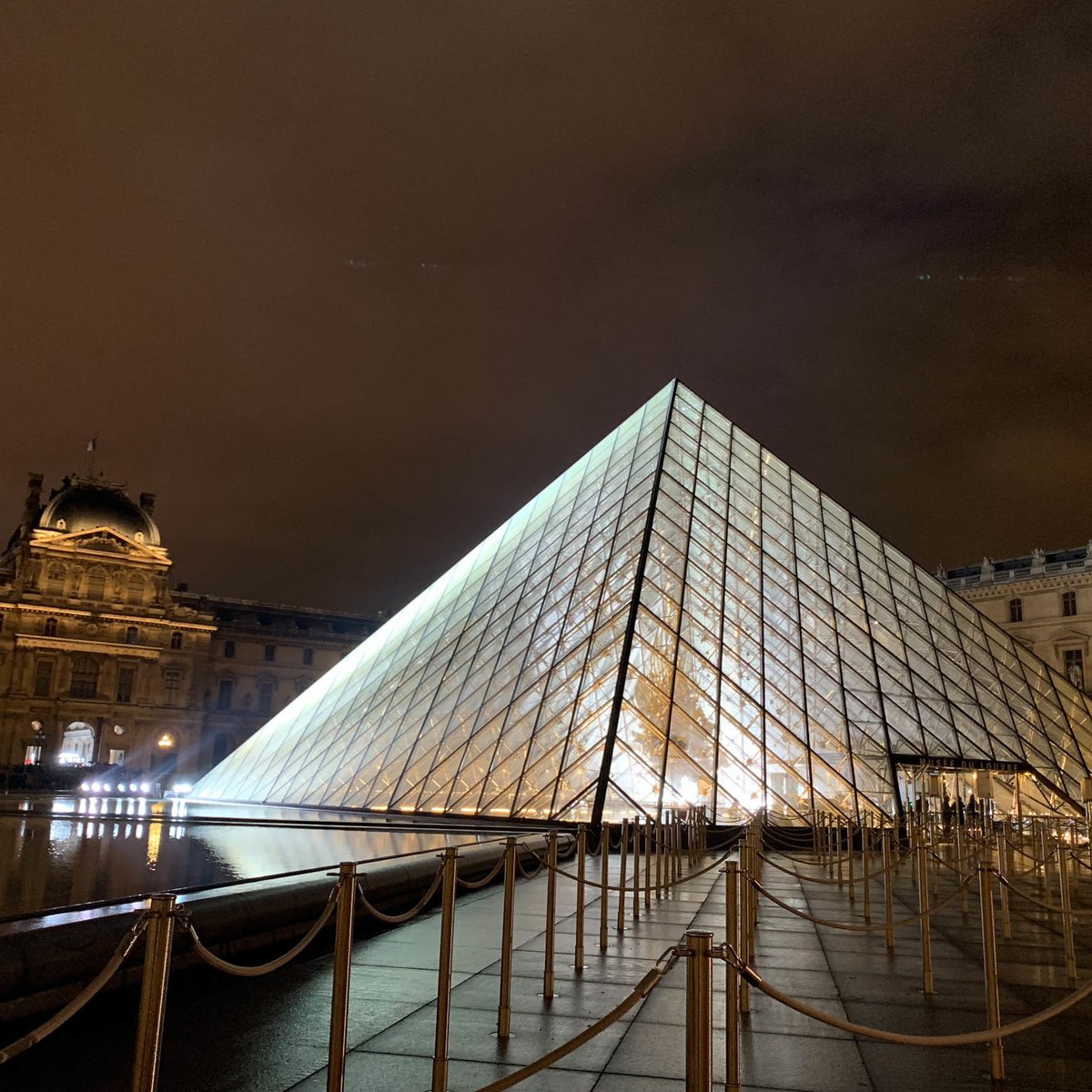 仏ルーヴル美術館が休館、新型コロナ拡大懸念で職員が就業拒否