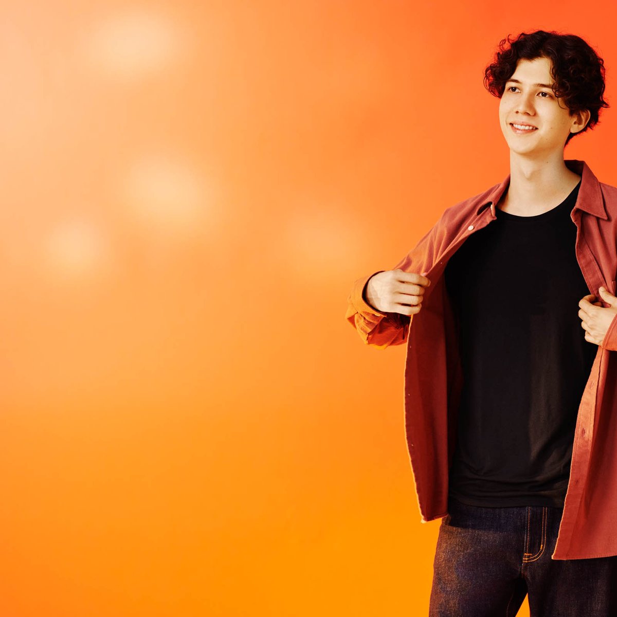 ジーユーが吸湿発熱機能付きのインナーを刷新 軽さと暖かさが向上