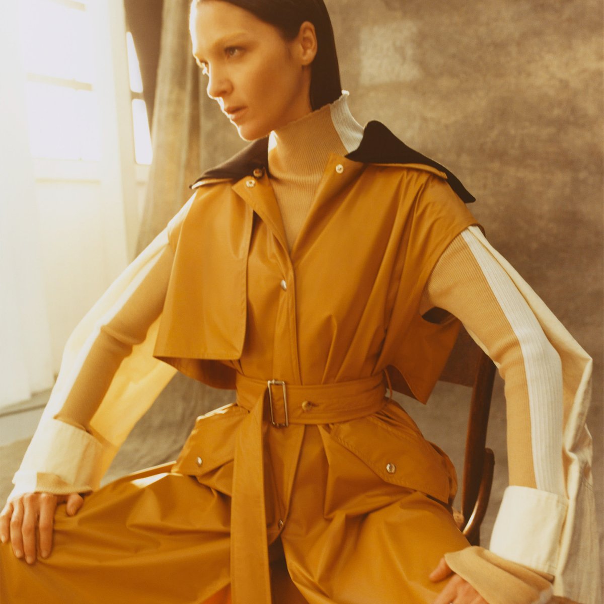 ヴェロニカ・レオーニによる「2 モンクレール 1952」 パフォーマンス