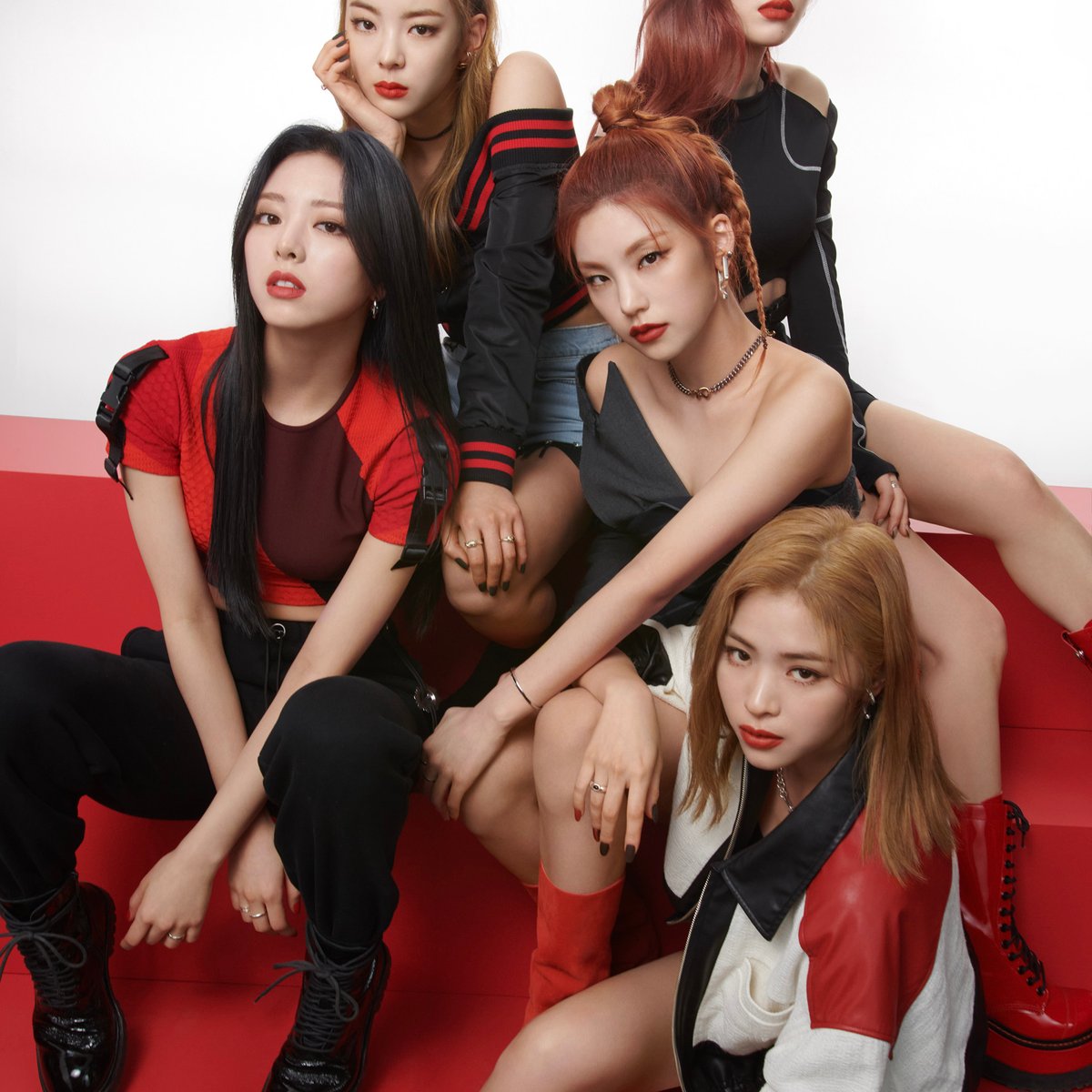 ITZY メイベリン 当選 メンバー全員サイン入り itzy GWBG makestar サイン会当選85枚限定 トレカ 5枚セット