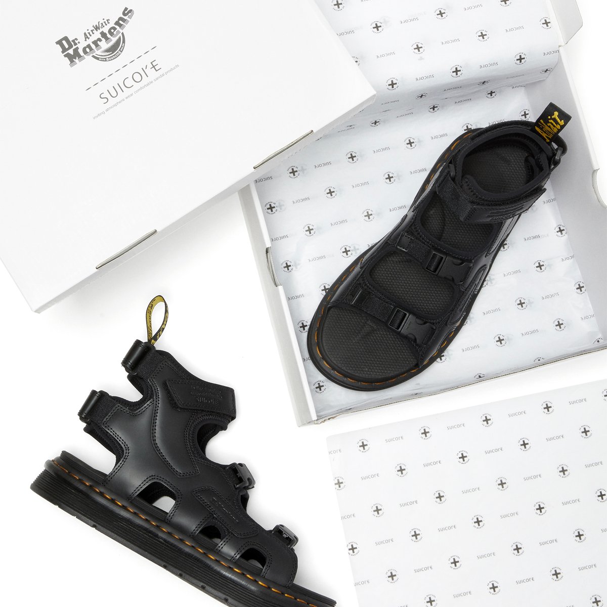 Dr. Martens ユニセックス VENT XX02 現代的なデザイン サンダル VENT XX02 ミュール