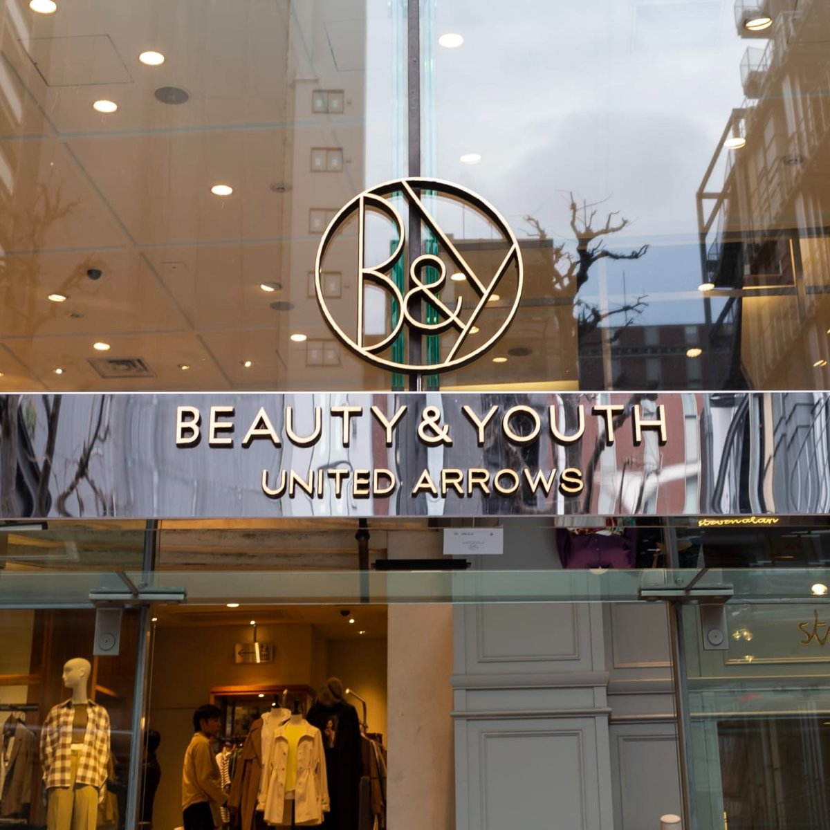 ユナイテッドアローズ、21年3月期は最終損失70億円超 上場来初の赤字決算