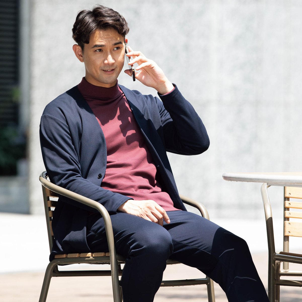 累計3万着を突破、AOKIが「パジャマスーツ」の新作発売