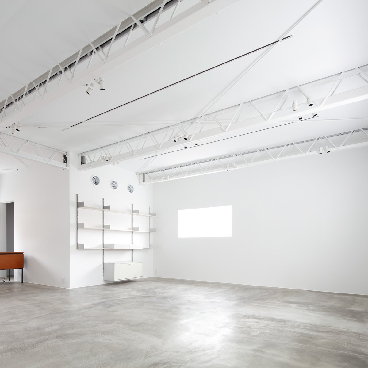 グラフペーパーが渋谷に新しいギャラリーをオープン、陶芸家の中井波花