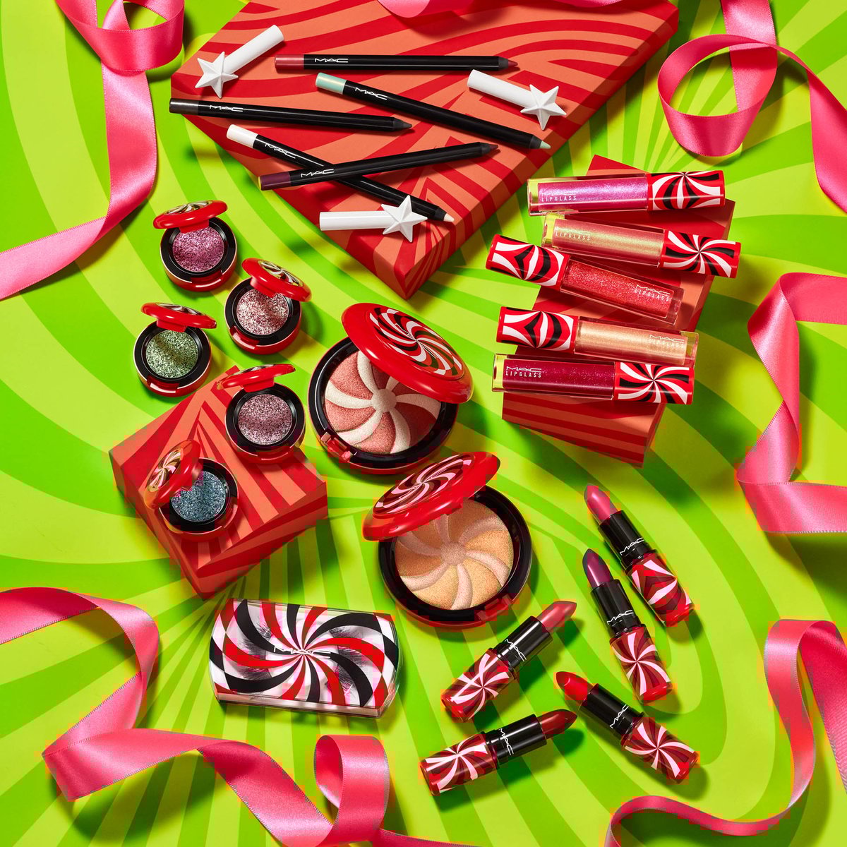 ホリデーコフレ2021】M・A・C：メイクでイリュージョン クリスマスの