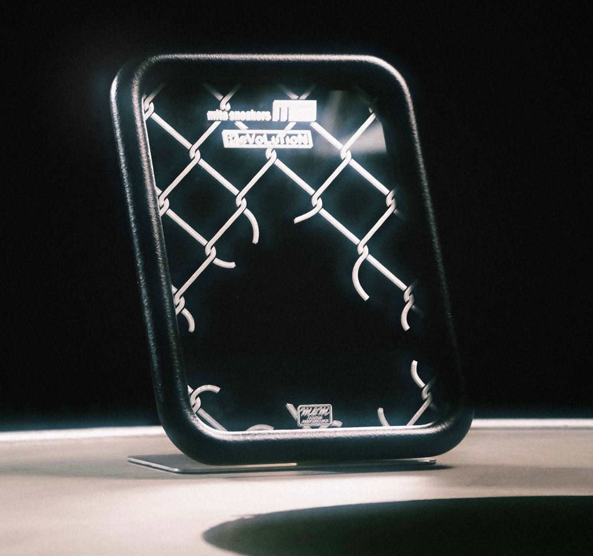 ミタスニーカーズ M&M別注 シューズミラー 新品未使用 レア ミタスニーカーズがM&M、ReVoLuTioNとトリプルコラボ シューズミラー発売