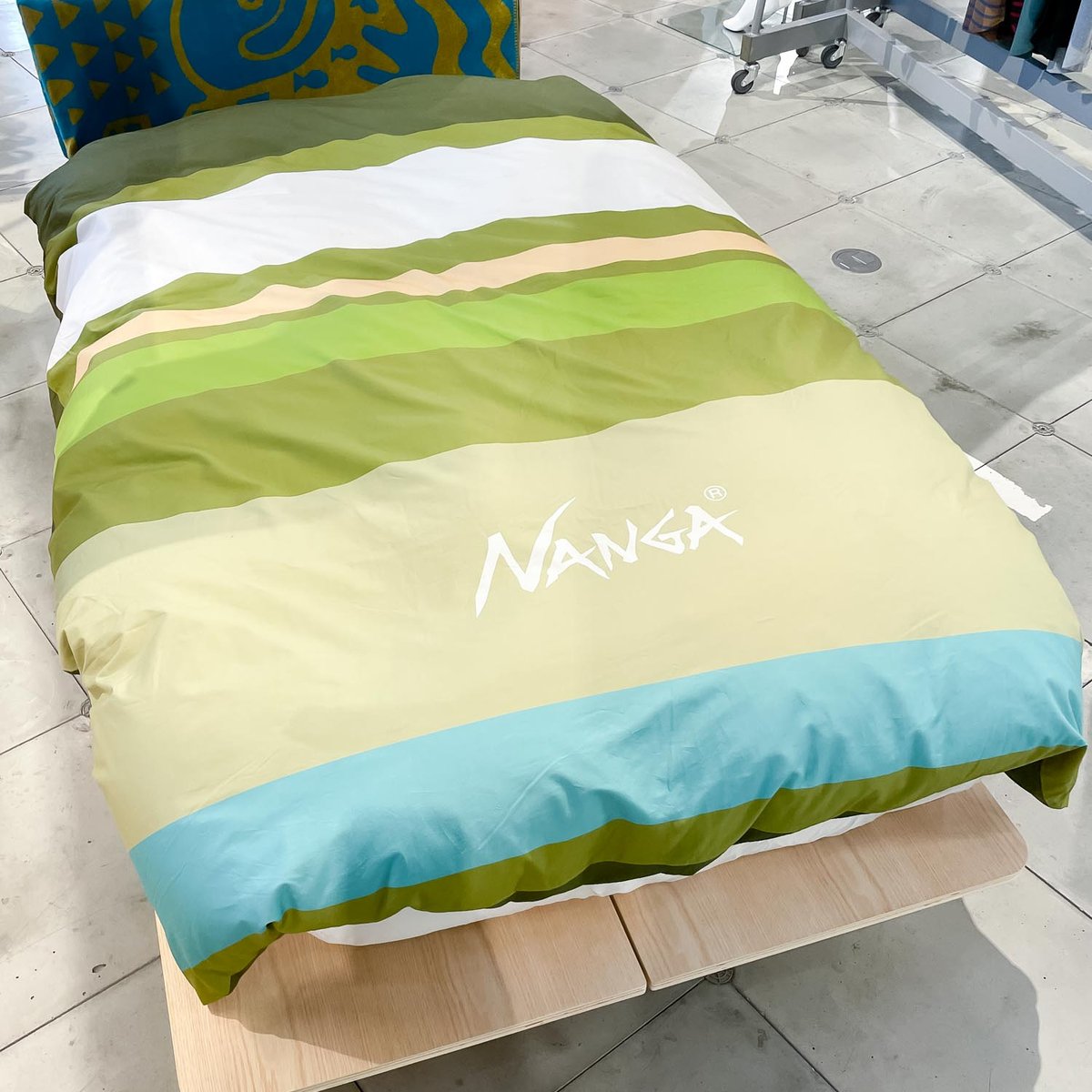 ナンガ NANGA 掛け布団 羽毛布団 KAKE-FUTON BEG - 寝袋/寝具