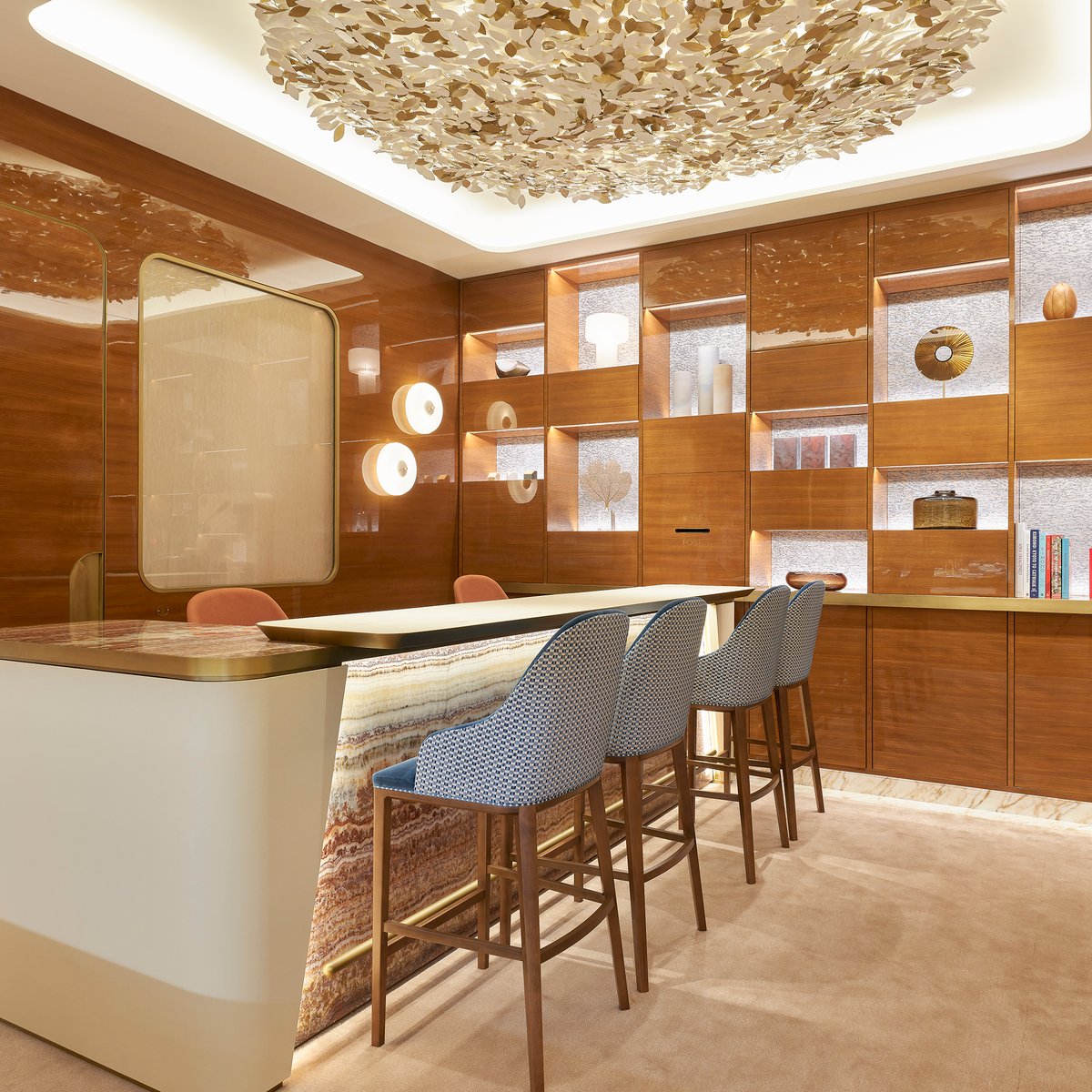 Cartier アクセサリートレイ【銀座限定】 カルティエ」の新店舗がGINZA SIXにオープン コフレも限定発売