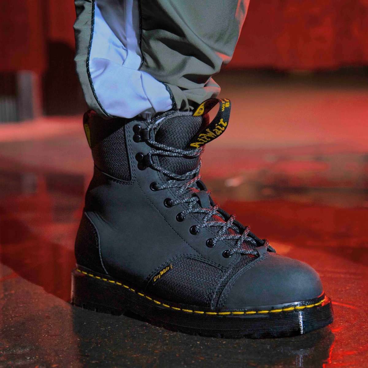 ビッグ割引 【最終値下げ】Dr.Martens 編み上げブーツ 本革 ドクター ...