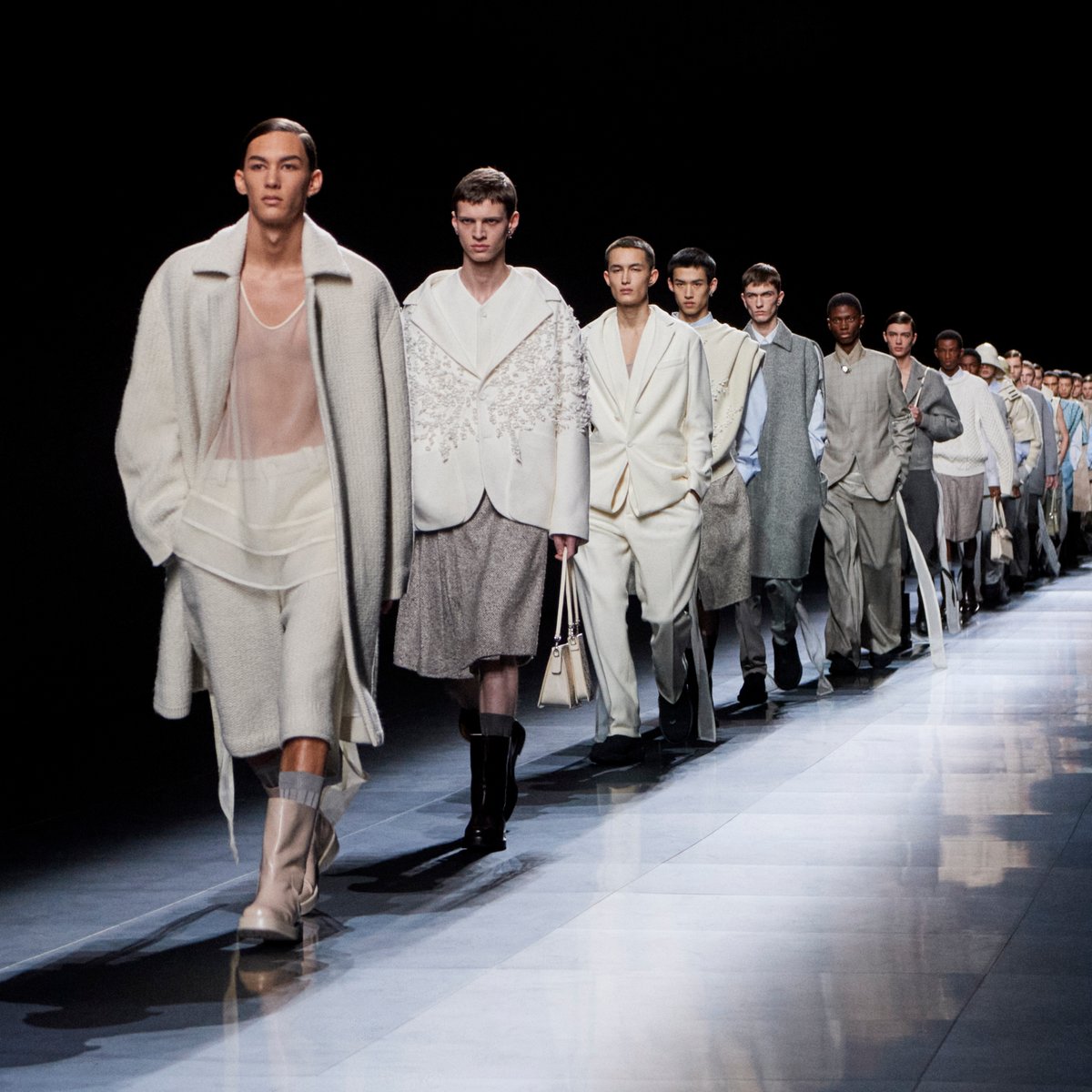 mizuki様※【未使用】DIOR ディオール 長財布 ラムスキン