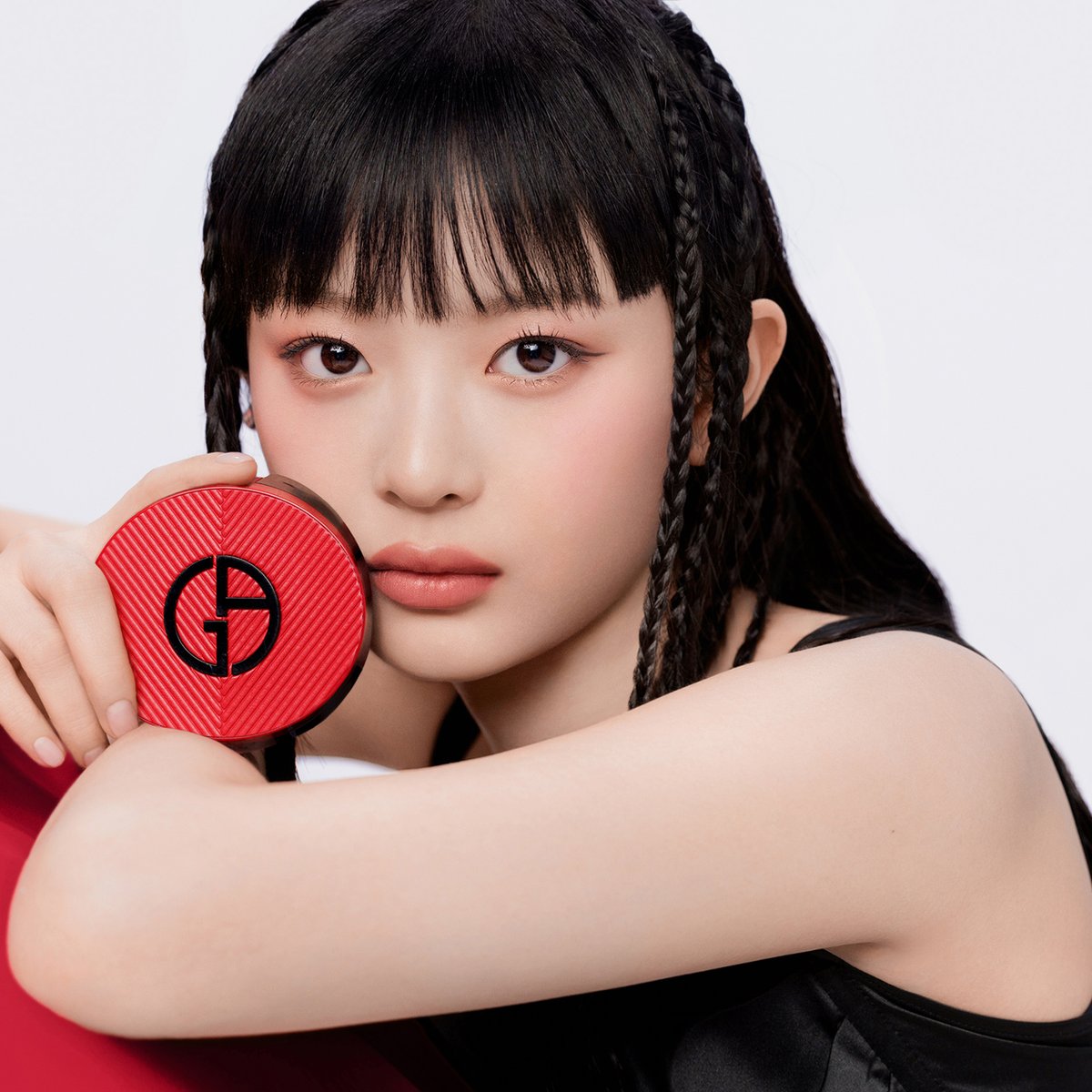 【新品】ジョルジオ アルマーニ ビューティ シィ パシ NewJeansのハニが「アルマーニ ビューティ」のグローバル メイクアップ