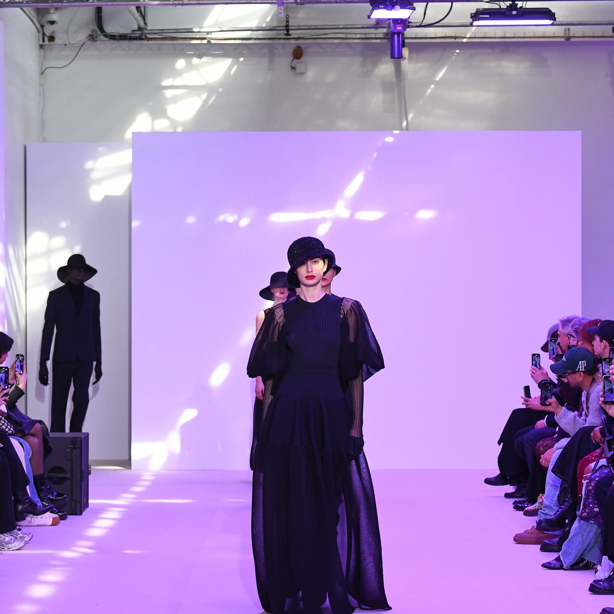 12FW ファッションショー 2023年秋冬パリコレ開幕 コロナ後最多の106ブランドが新作発表