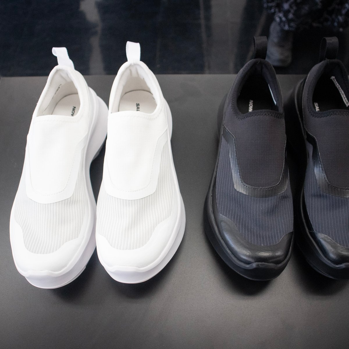 サロモン　コムデギャルソン　スニーカー　37 美品 コムデギャルソン×サロモンCOMME des GARCONS×SALOMON SR901E