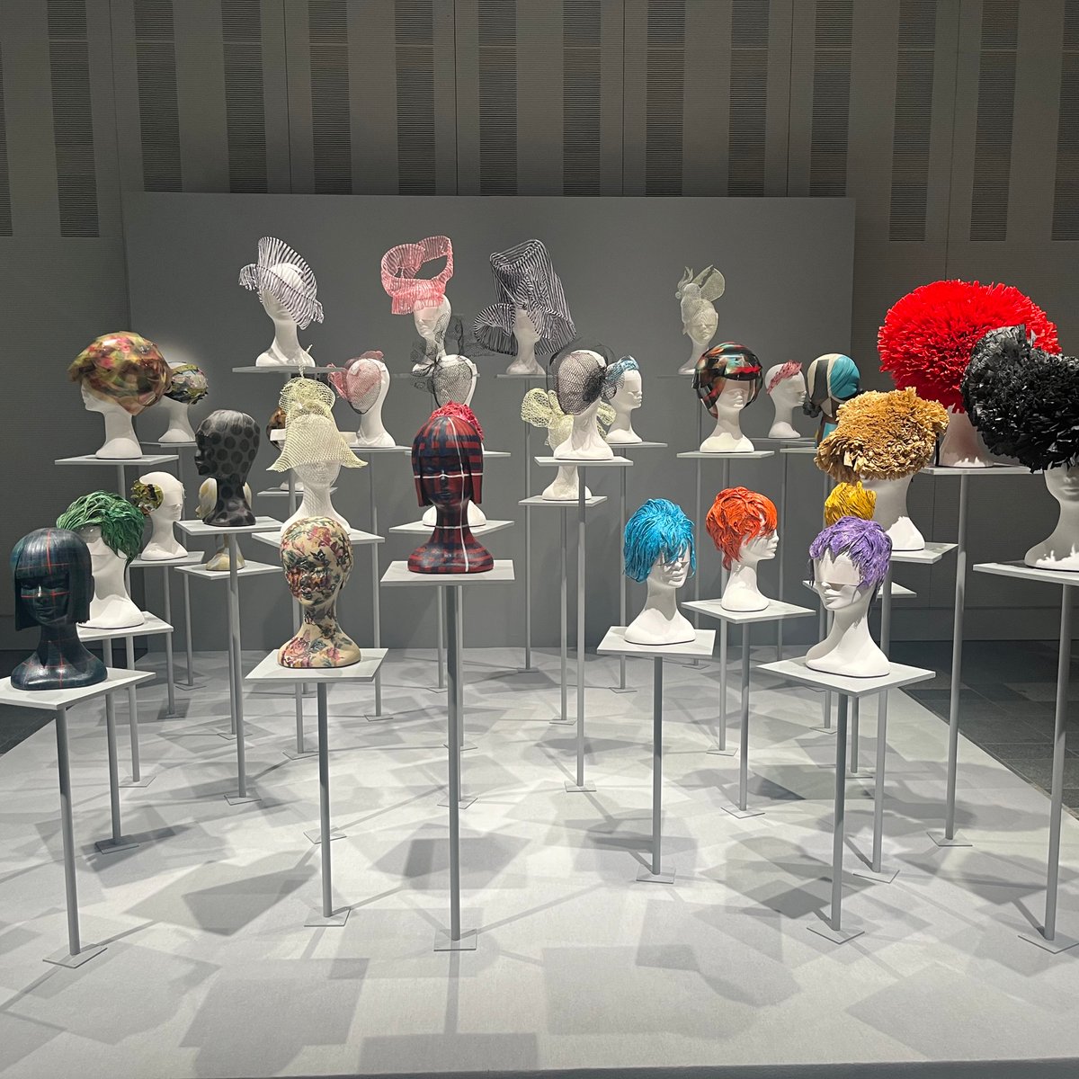 過去作品400点以上を一挙に展示 ヘアデザイナー加茂克也の展覧会内部が公開