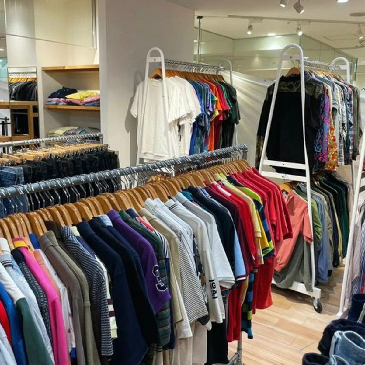 銀座に古着屋、アメリカ直輸入の「ラッシュアウト」が出店