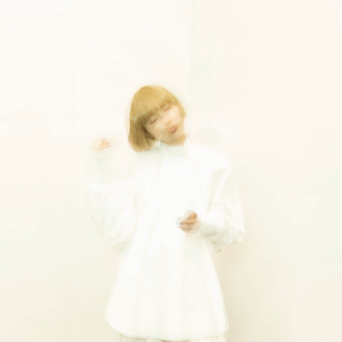 テーマは「光と影」 あさぎーにょがアーティストSunny Sunny テーマは「光と影」 あさぎーにょがアーティストSunny Sunny