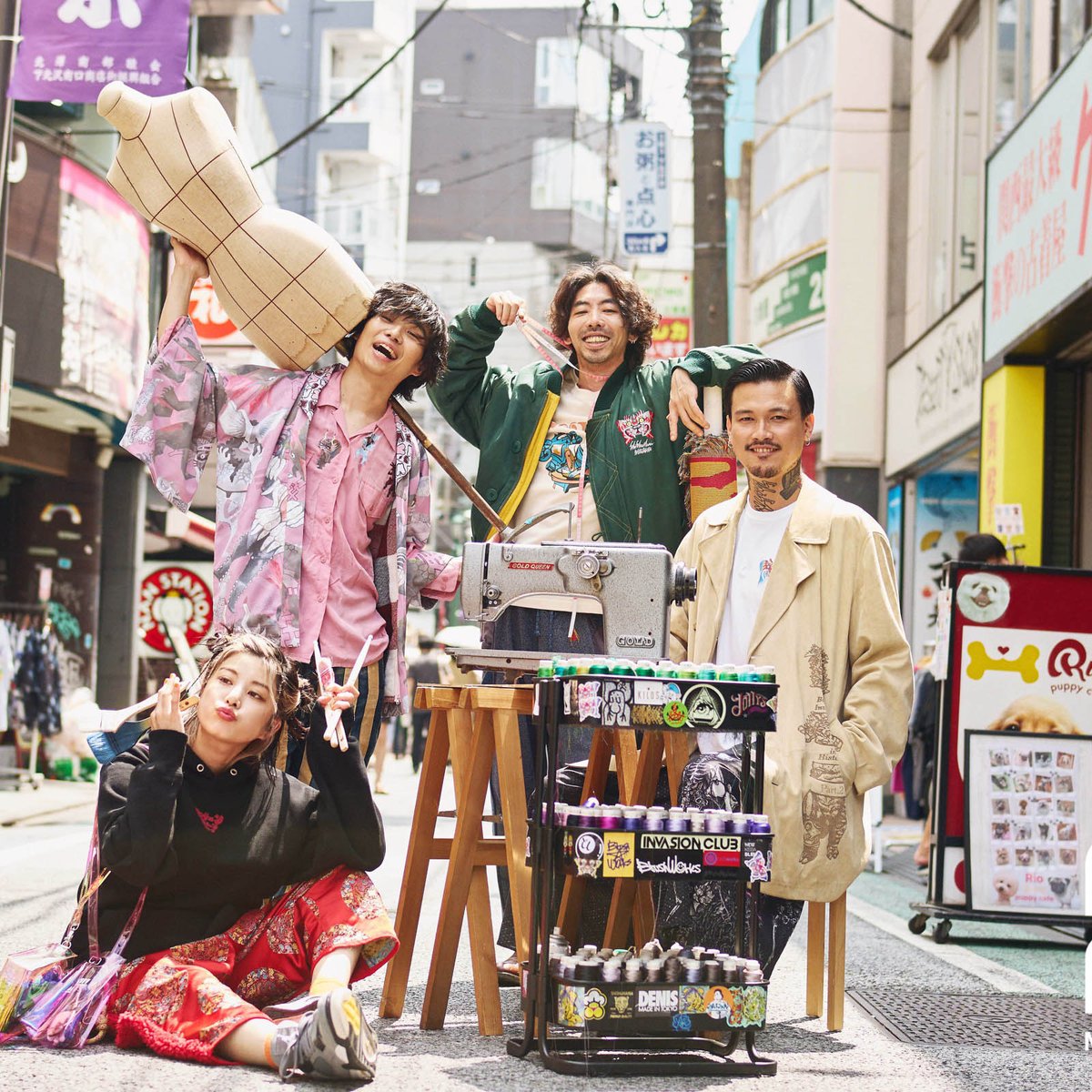 衣裳屋が手掛けるアパレルブランド「モンストローサ」がデビュー 柄本