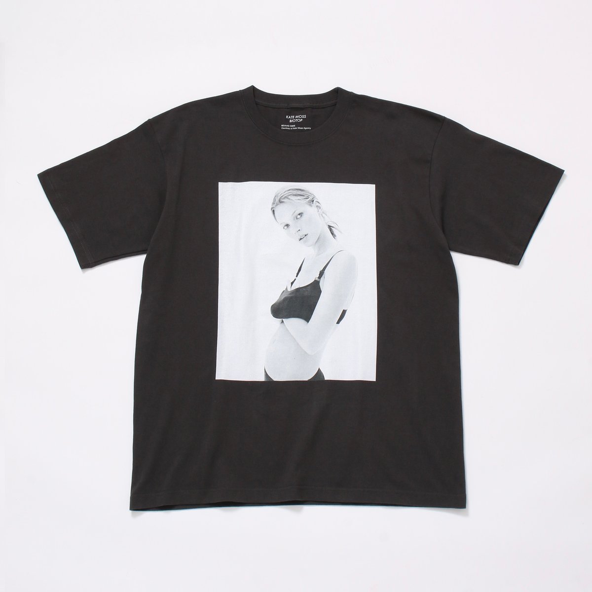 ケイト・モスのプリントTシャツが発売 デイビッド・シムズによる ...