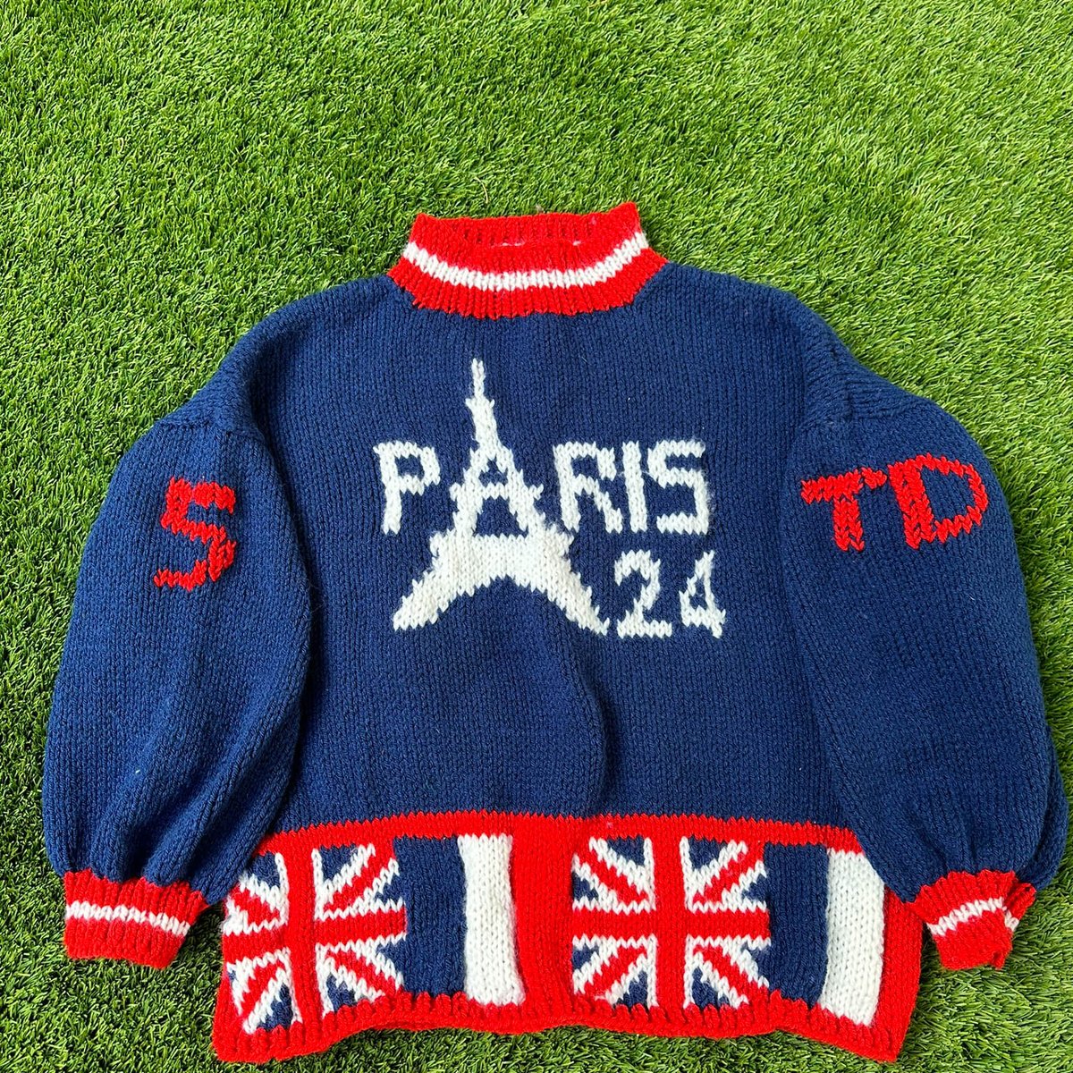 トーマス・デーリーご本人直筆サインとレア生写真 編み物王子”金