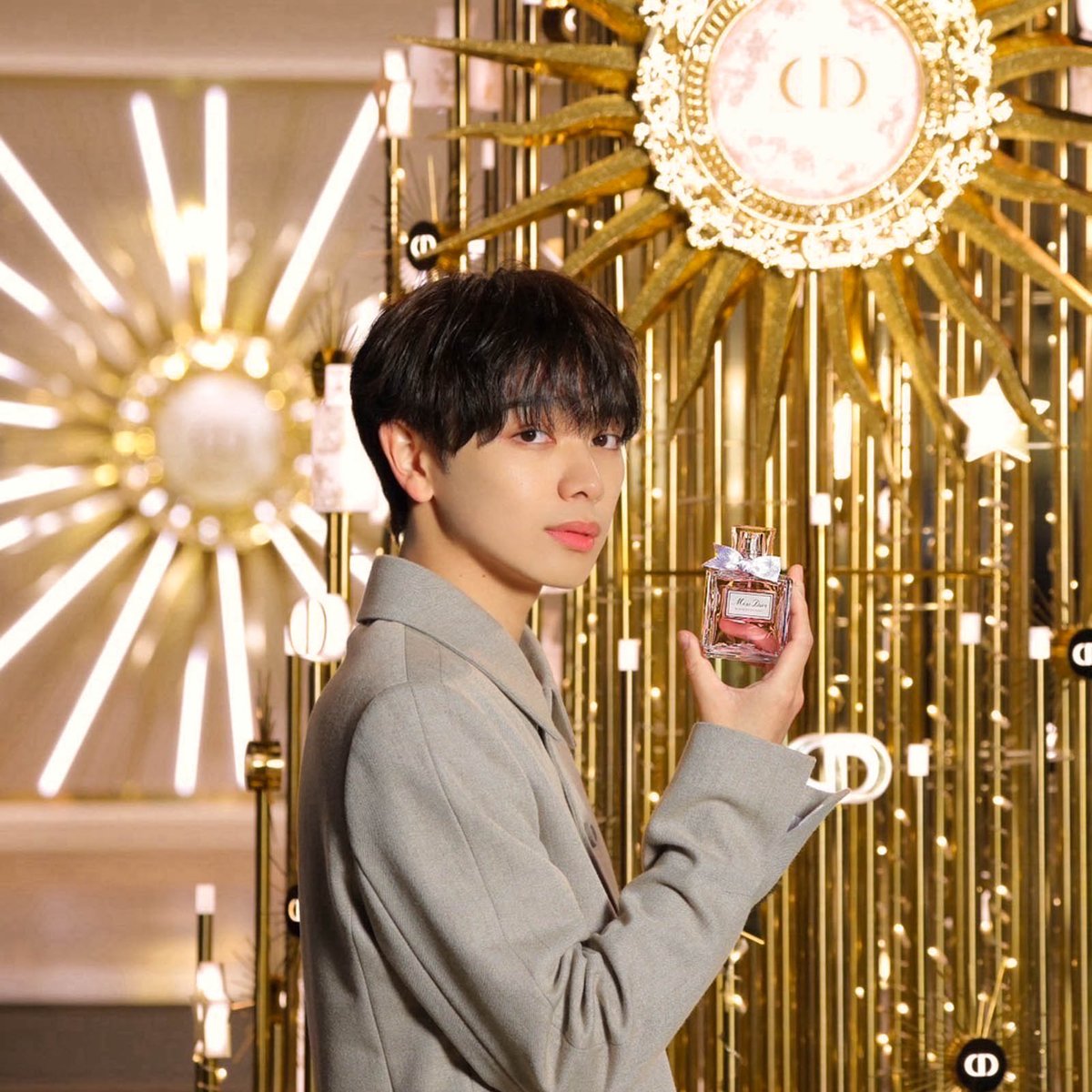 宮世琉弥がミス ディオールに魅せられて ディオールのホリデーイベント