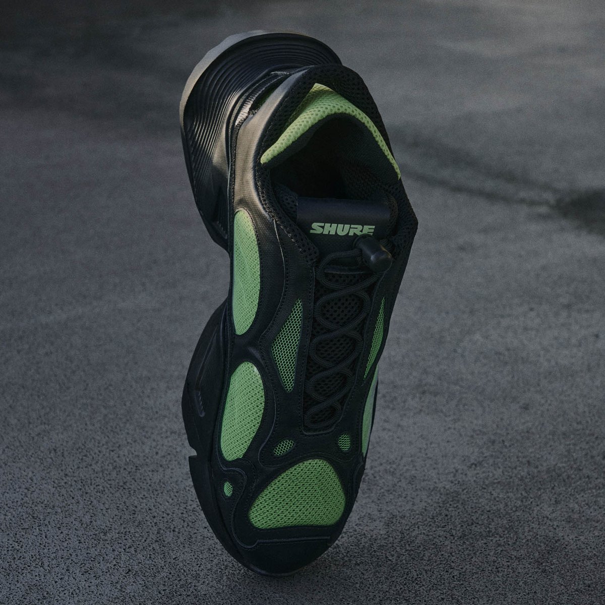 TaiTanがディレクション、歩くだけで高性能マイクが手に入る世界初の