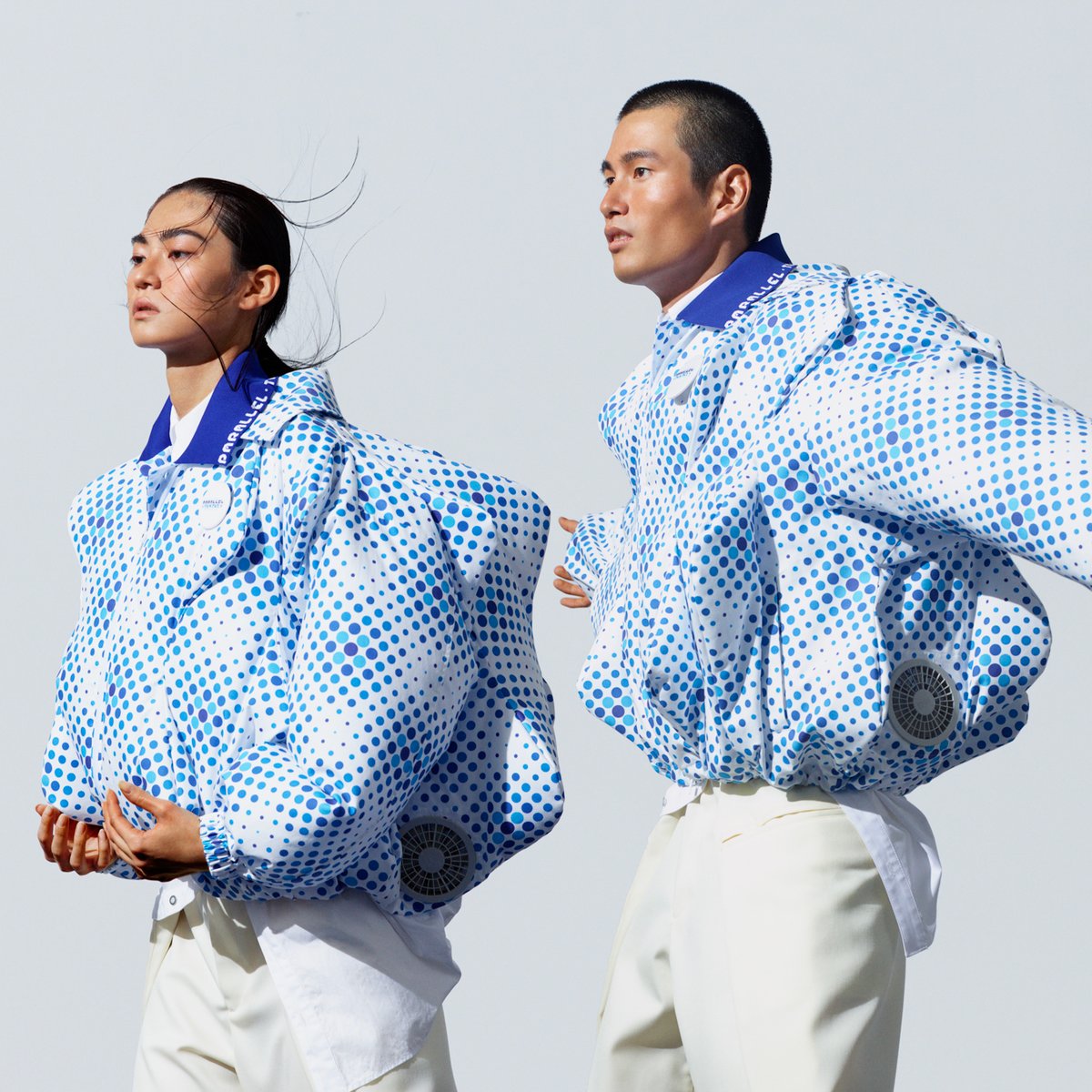 アンリアレイジ」が万博NTTパビリオンのスタッフ制服をデザイン、“風を