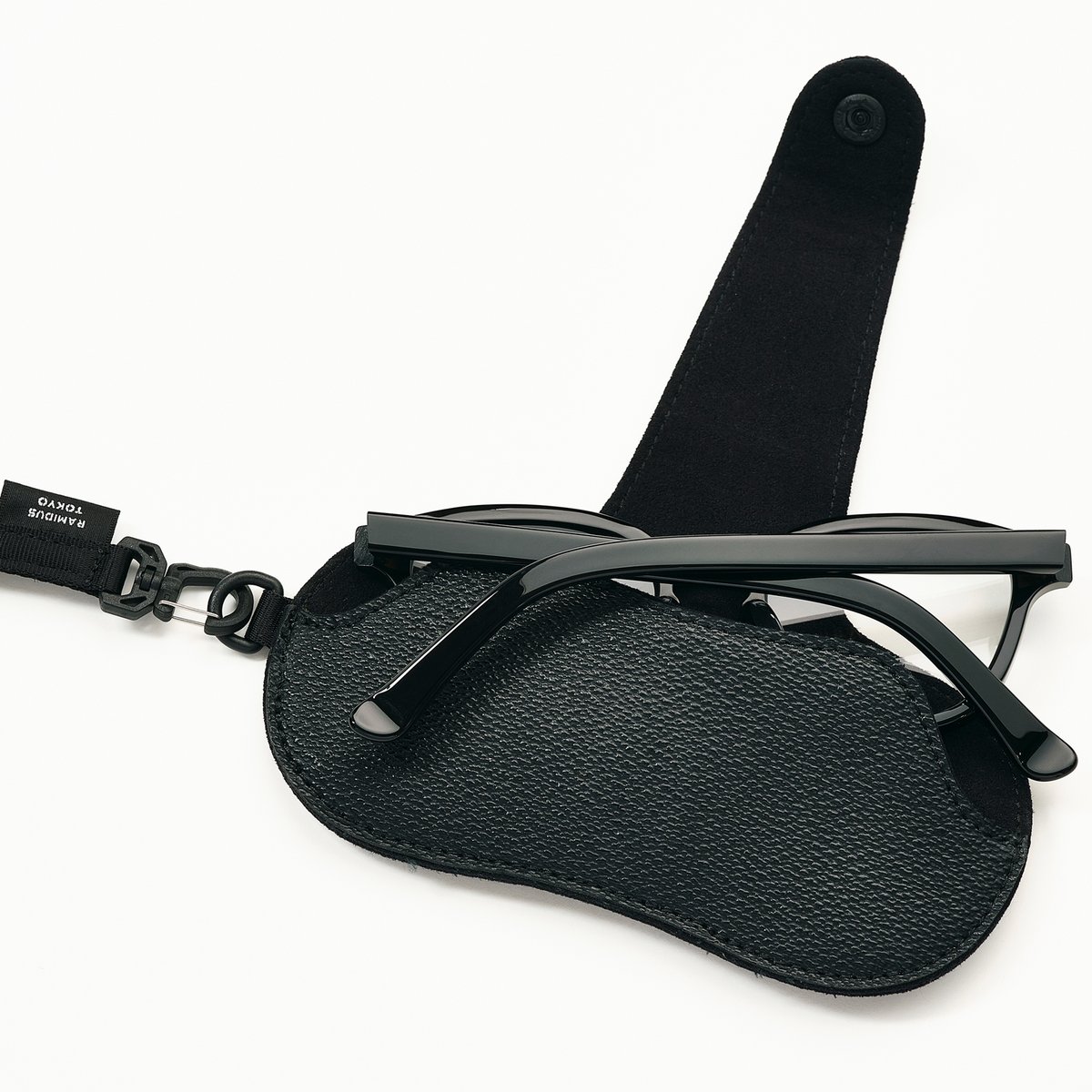 PRADA メガネケース ストラップ 楽天市場】【美品】プラダ【PRADA】サフィアーノ レザー アイ