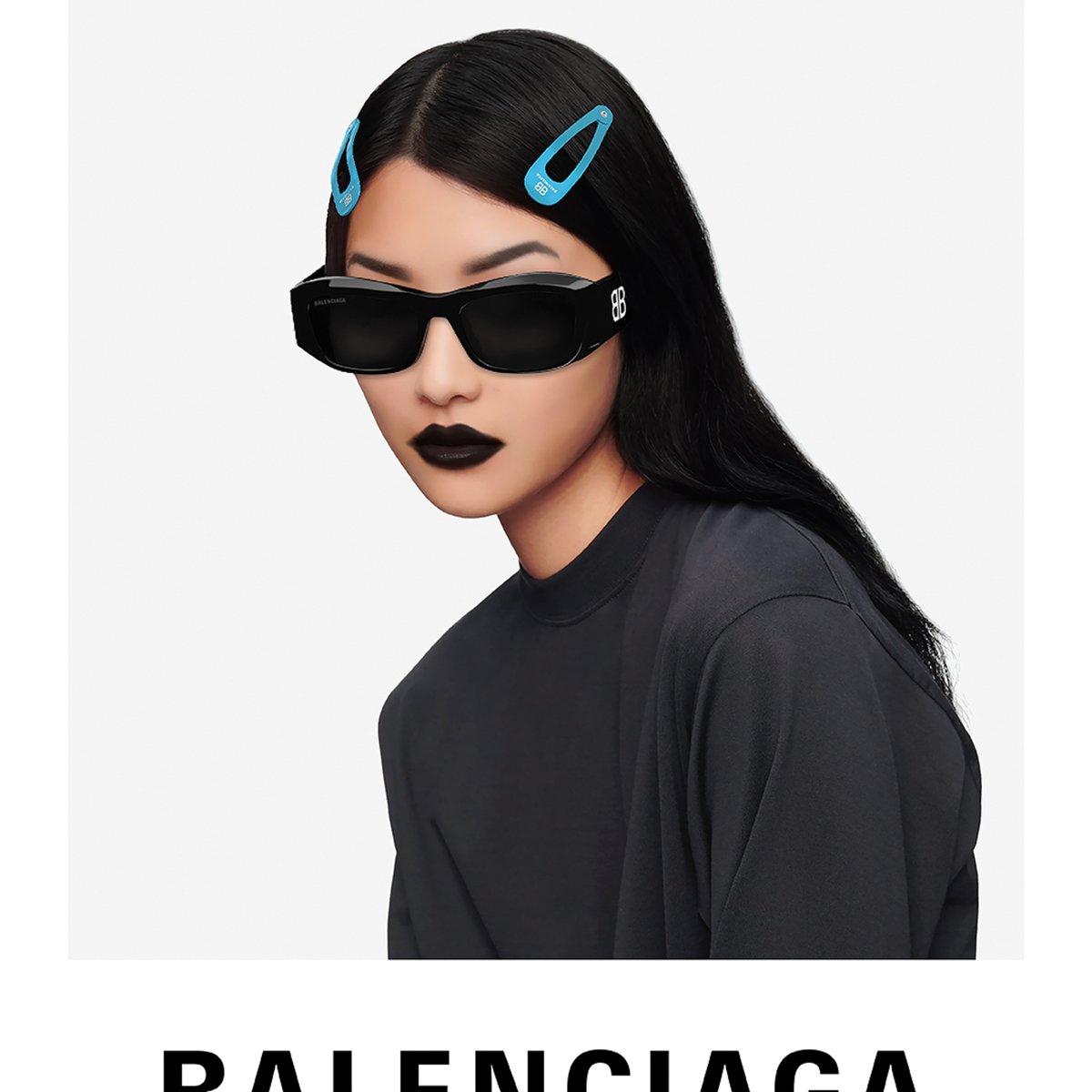 balenciaga-dfa48cfc-f8b3-4e8f-