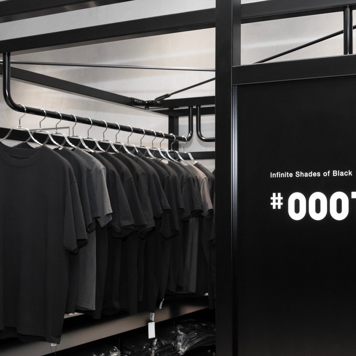 黒T専門店「#000T」が関西初上陸、心斎橋パルコでポップアップ開催