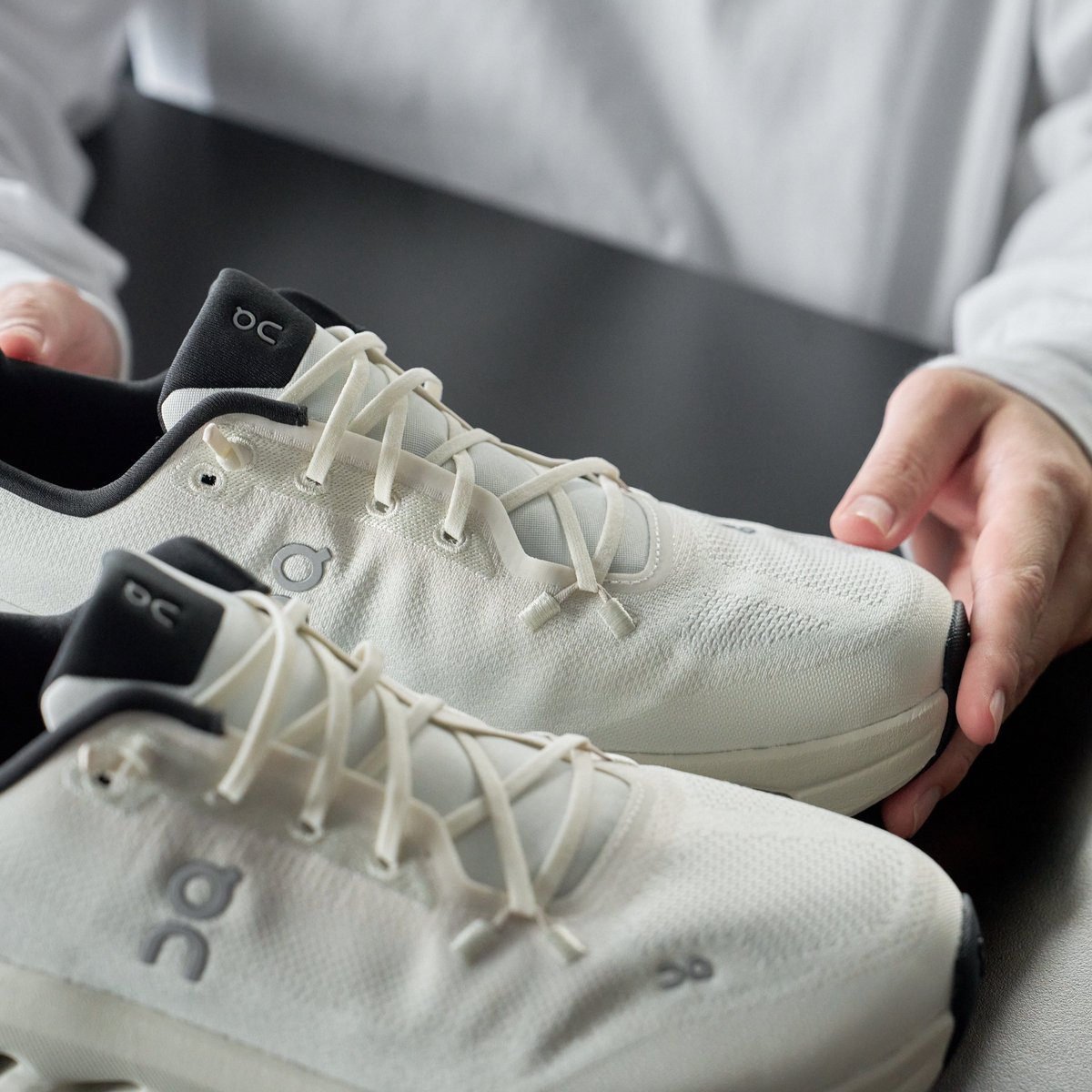 オン 銀座 ON 風呂敷 限定 ノベルティ スイス スイス発「On