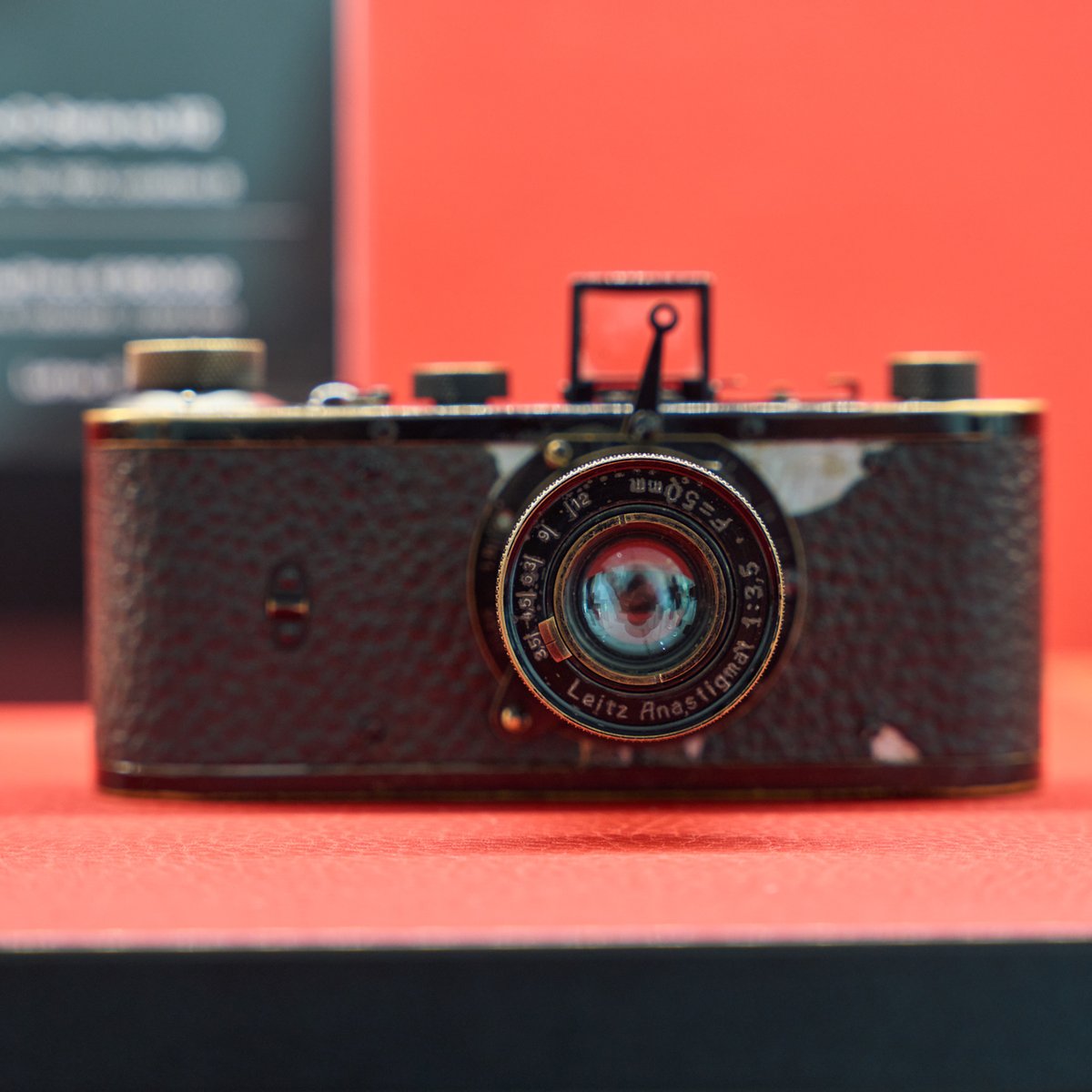 フィルムカメラ「ライカI」のプロトタイプが約12億円で落札