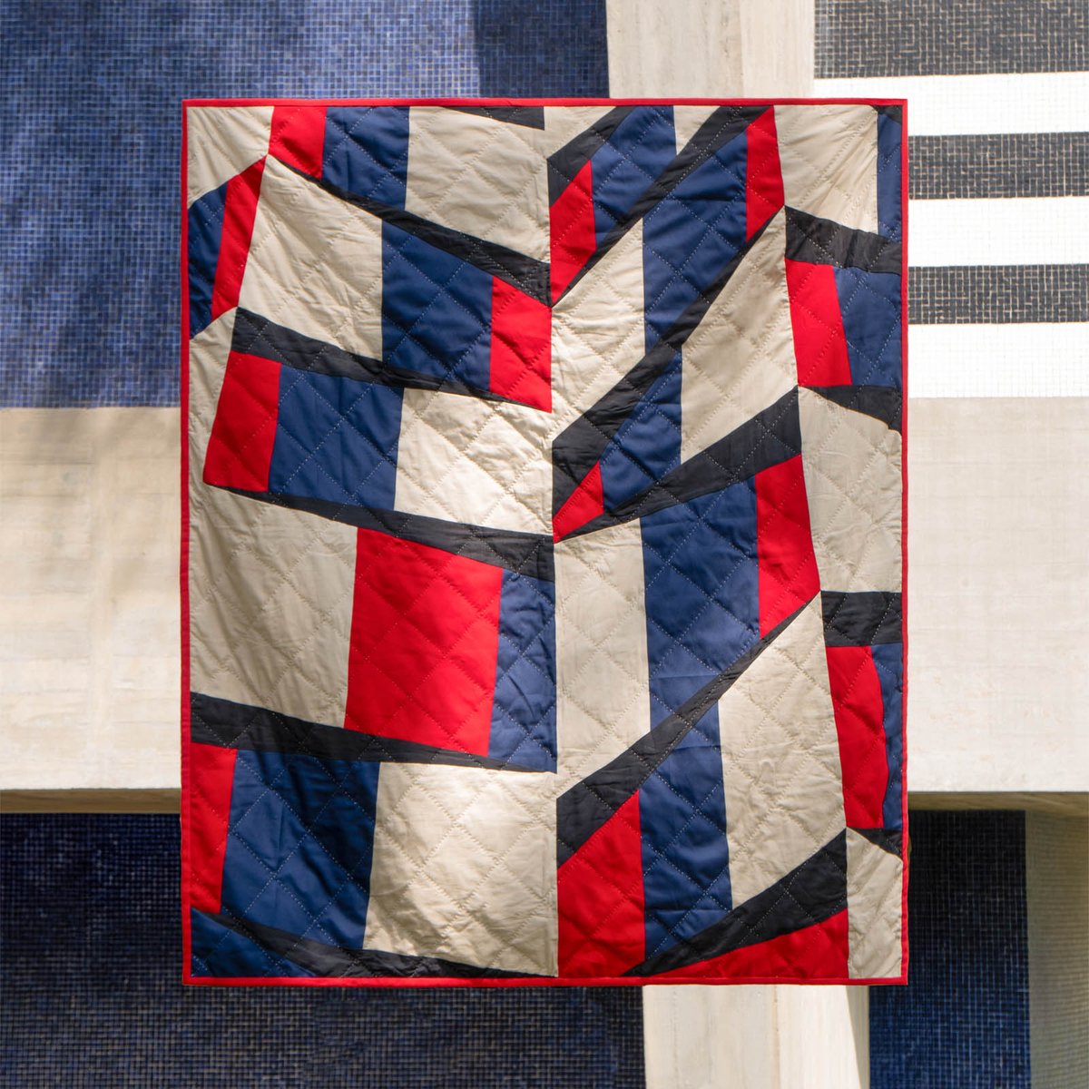 Old　and New Qilts (古都、現代都市キルトの100展) Old and New Quilts 古都、現代都市キルトの100展 | Tak for