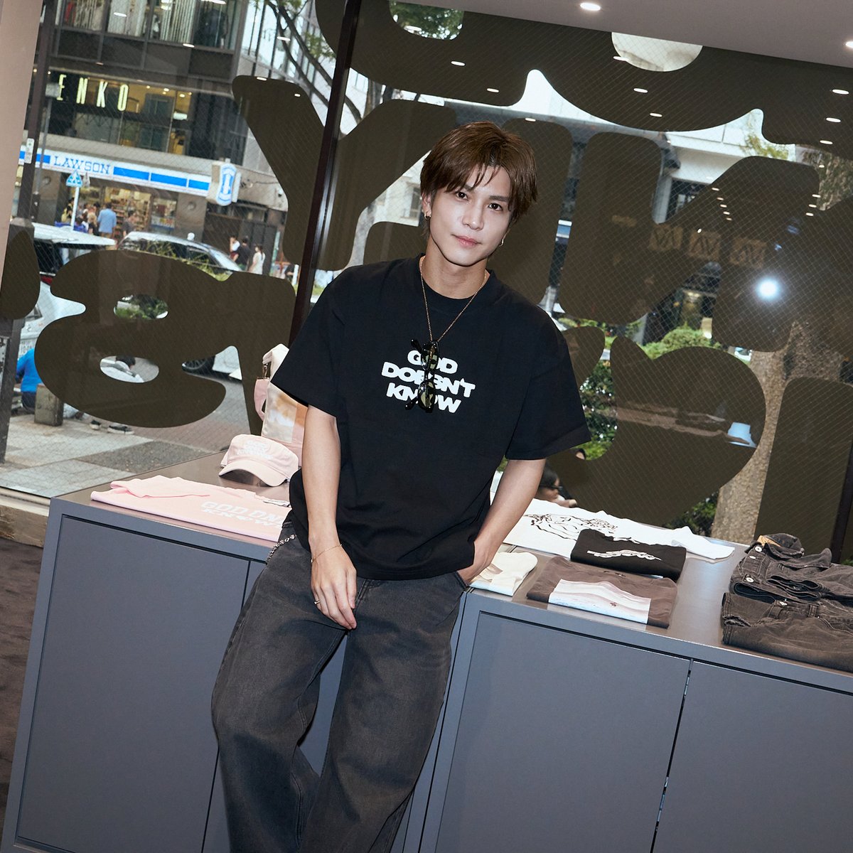 岩田剛典 縁日 アクリルパネル 念願叶った」岩田剛典手掛けるブランドが原宿で初のポップアップ