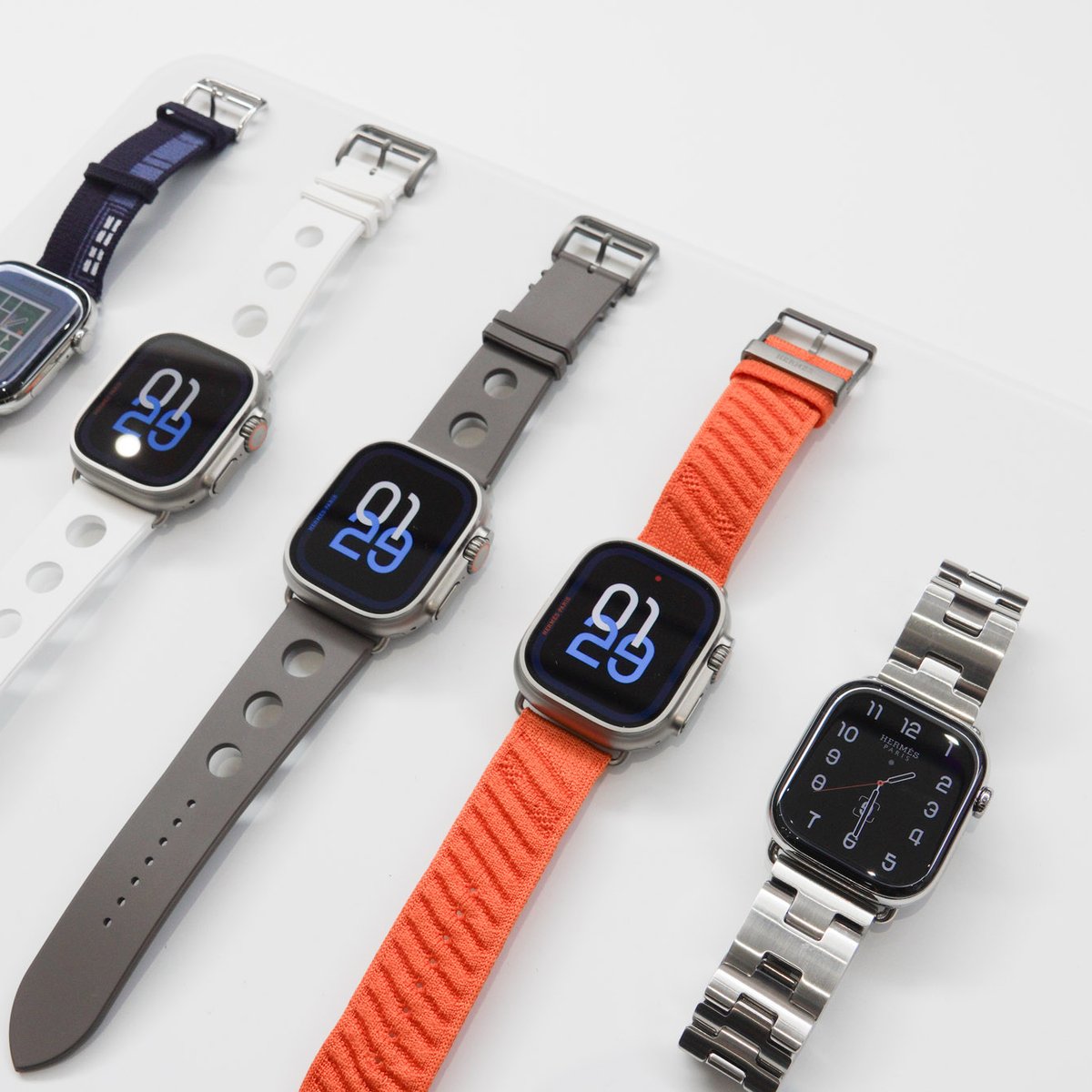 ここ&りみ　2386 ほぼ未使用　Apple Watch エルメス エルメスvsアップルウォッチ！東京ママの腕時計はジュエリー派か