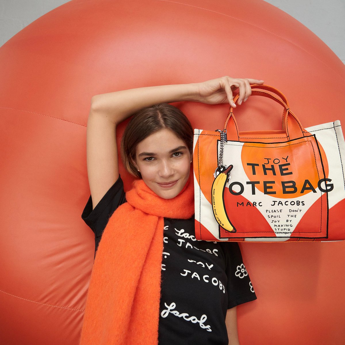 マーク ジェイコブスが3人の現代アーティストとコラボ 「JOY」をテーマ