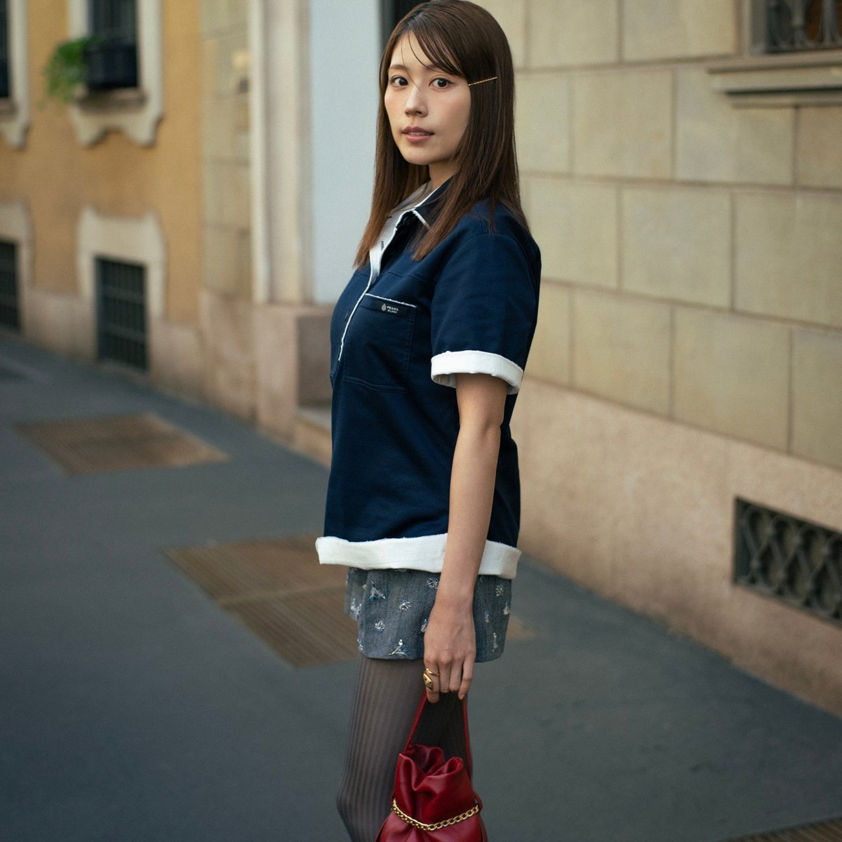 有村架純がミラノへ 「プラダ」ウィメンズコレクションショーに初めて出席