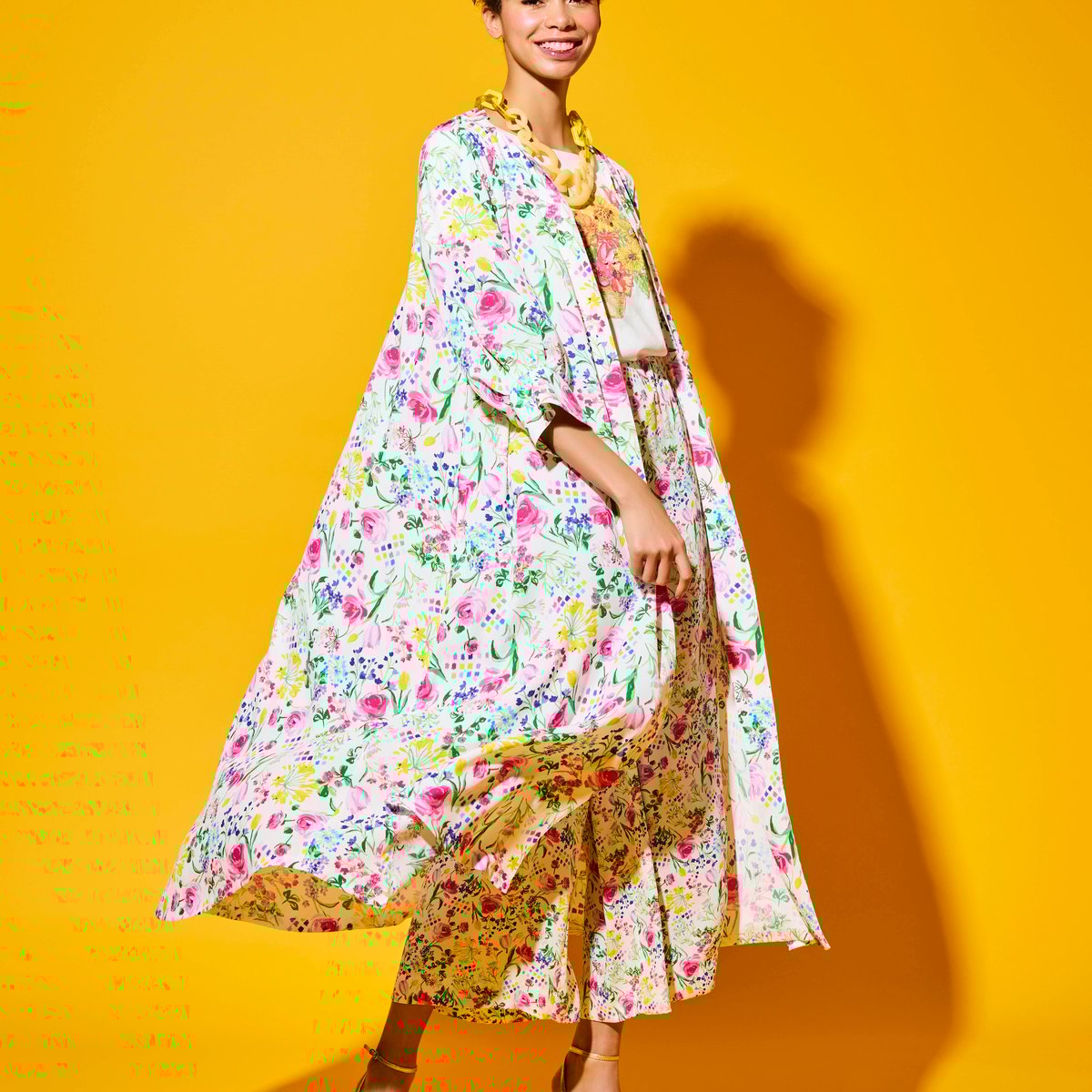 YUKIKO HANAI ソファージャケット　花柄 200×200cm YUKIKO HANAI ユキコハナイ 花柄ハンカチ 2枚セット マルチカラー