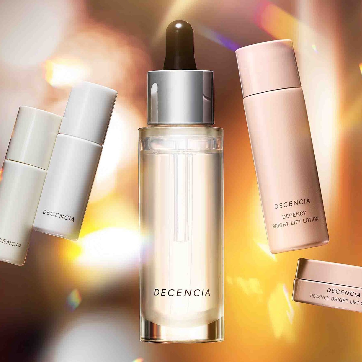2025年クリスマスコフレ】DECENCIA：アイコン美容液を中心とした限定セット