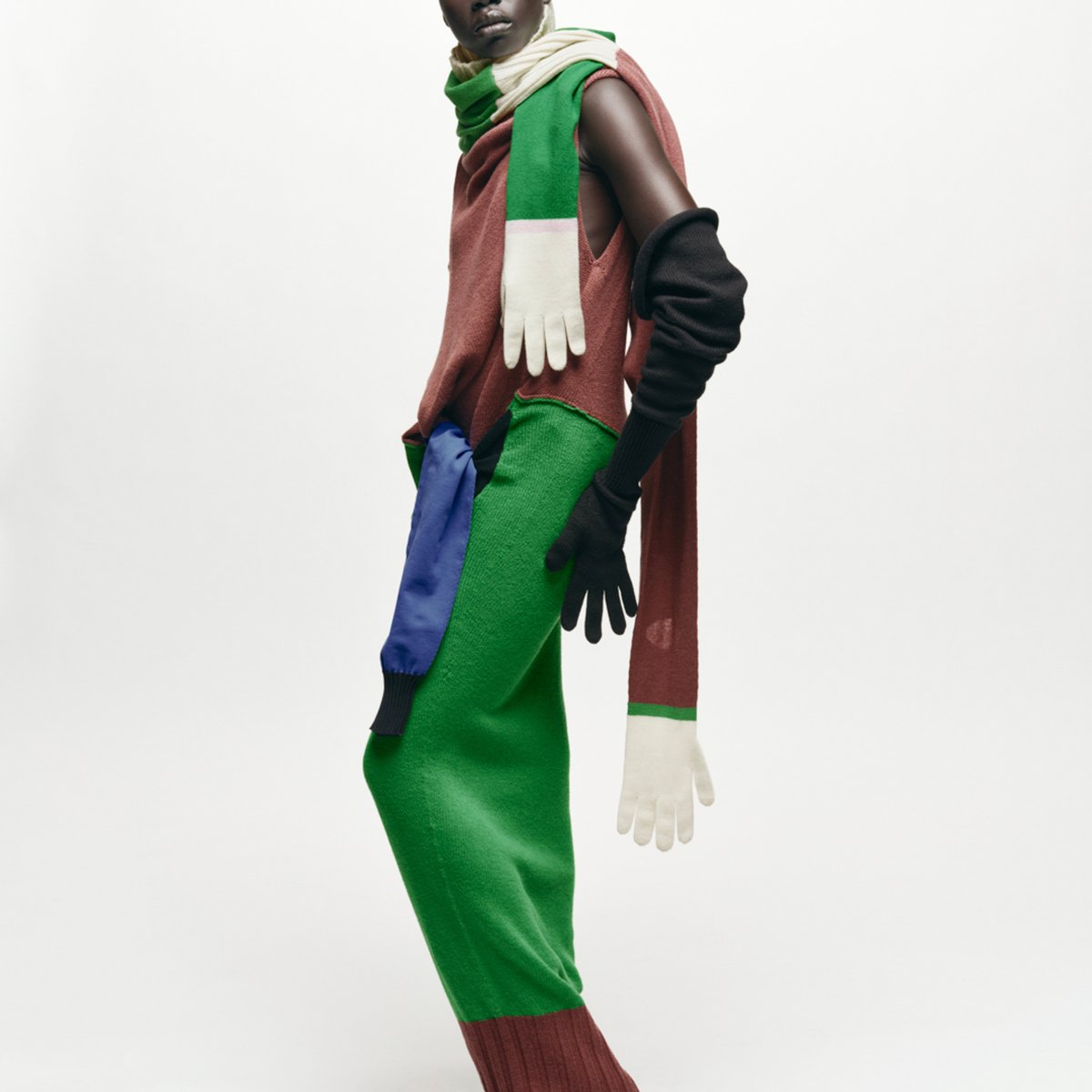 イッセイミヤケが“袖だけ”で構成されたニットコレクション発売、神戸と