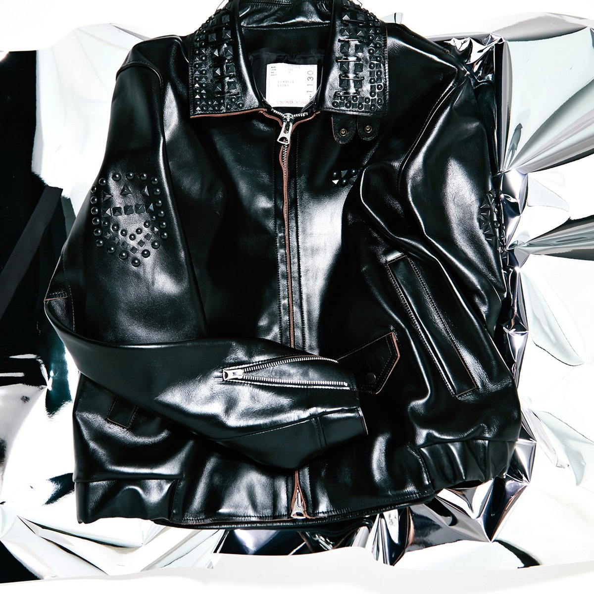 サカイが2025年のホリデーコレクションを発売 テディベアのぬいぐるみ