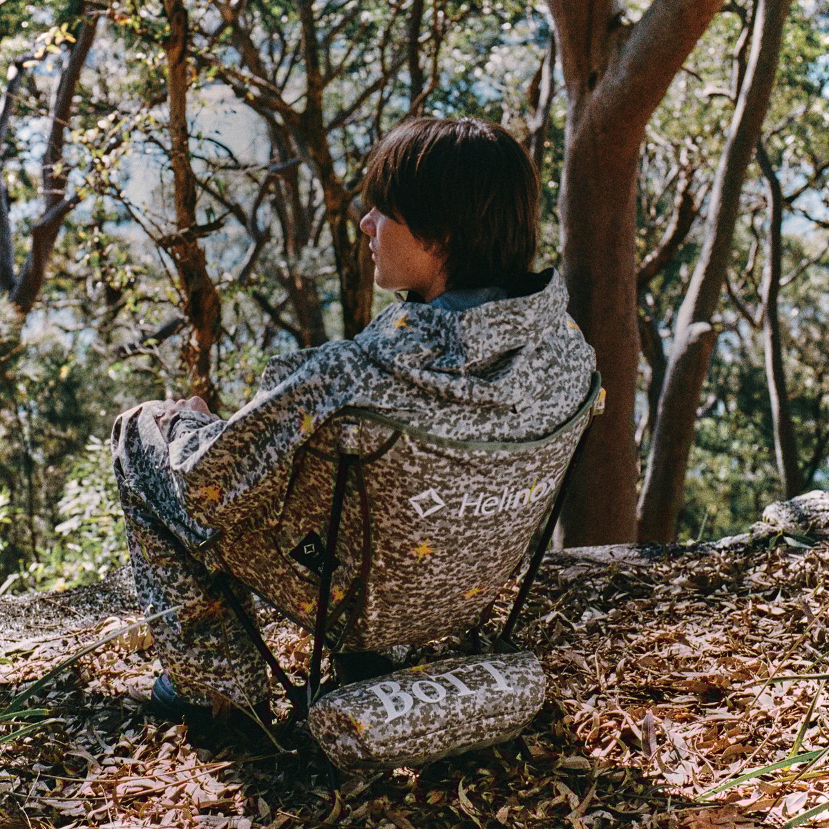 ボット × ヘリノックス発売 定番チェアに25年秋冬のシーズナル