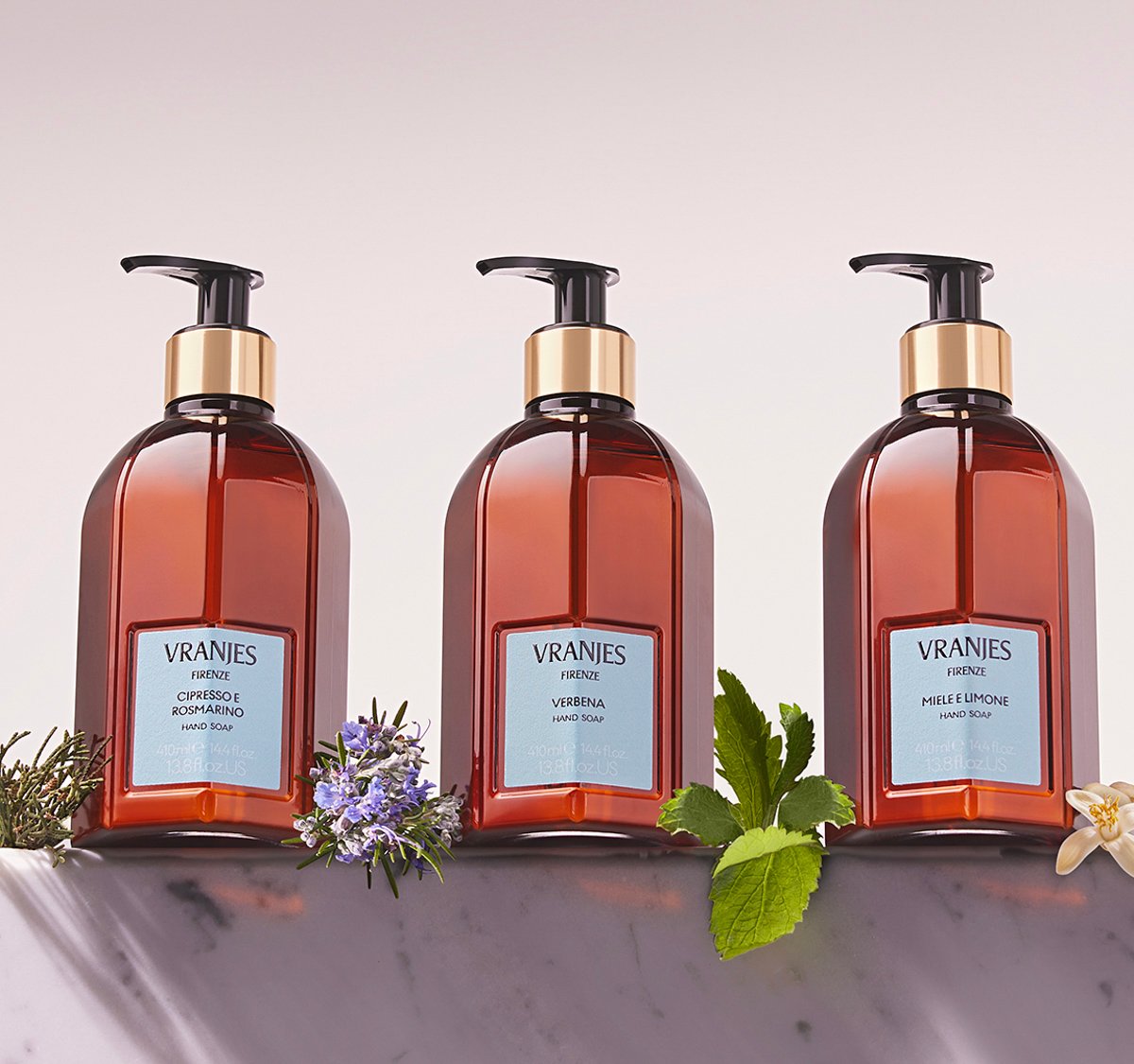 ドットール・ヴラニエス」からトスカーナの自然を表現した新ハンド